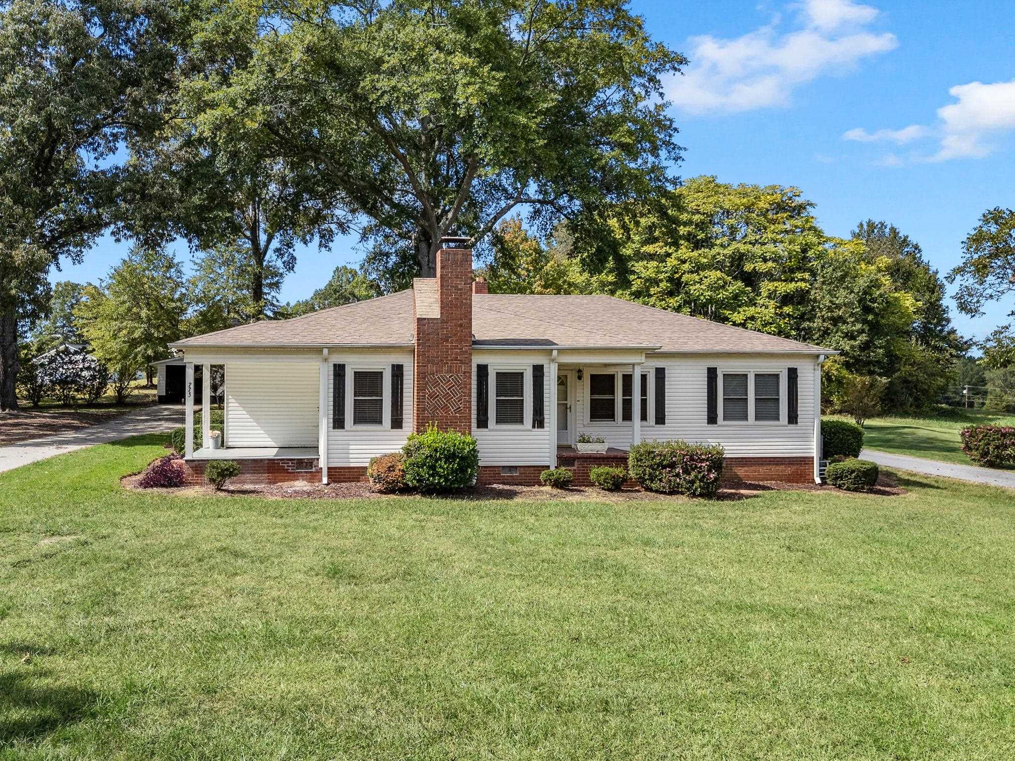 775 Dickson Road Property Photo 1