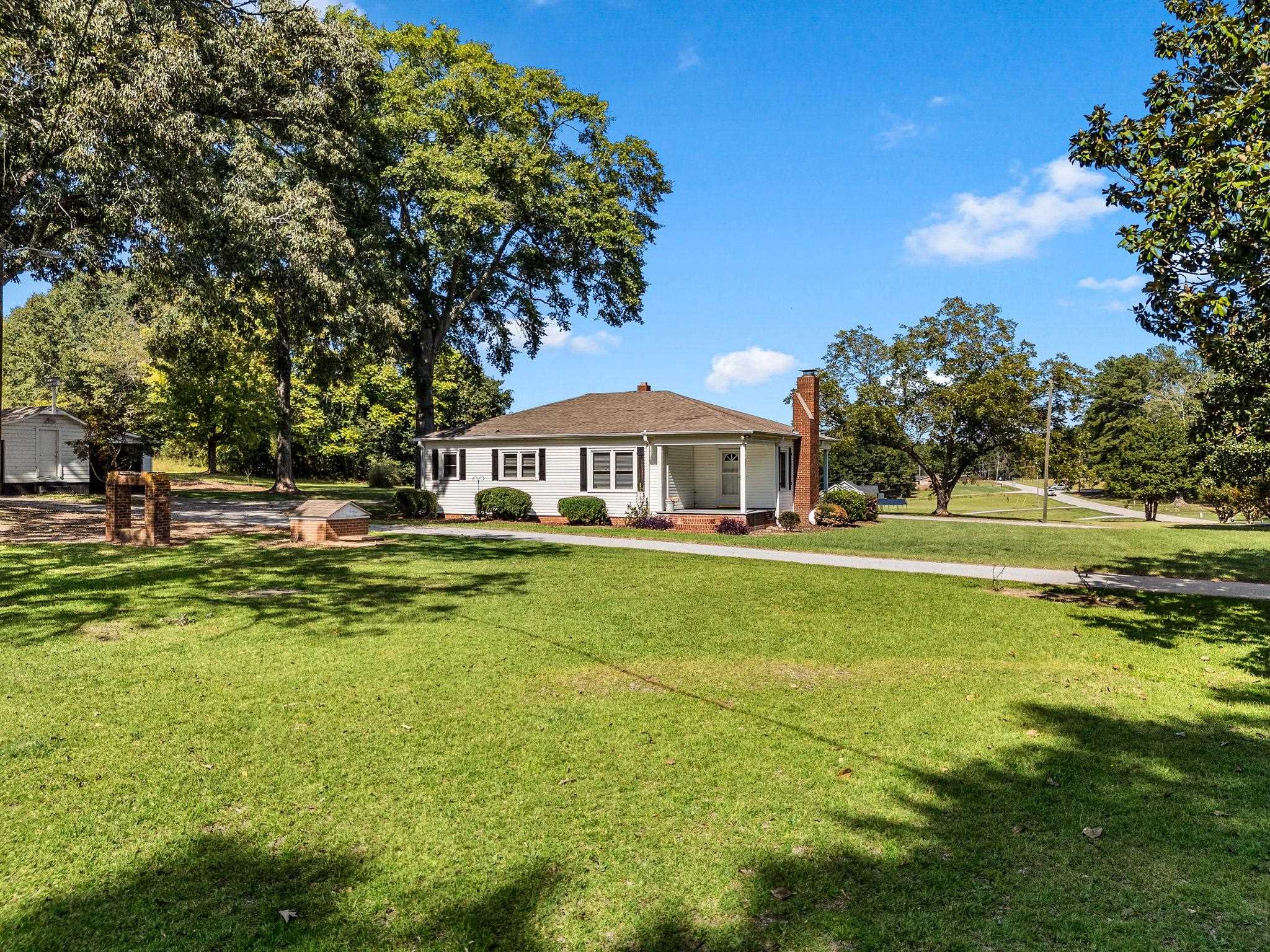 775 Dickson Road Property Photo 3