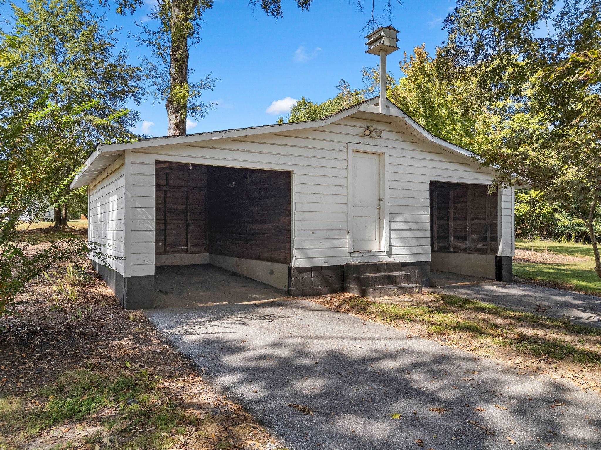 775 Dickson Road Property Photo 38