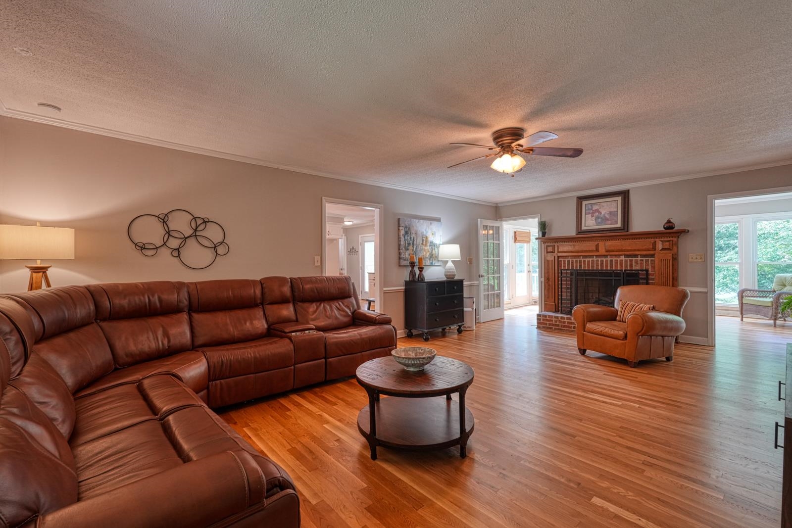 102 Hickory Hollow Drive Property Photo 6