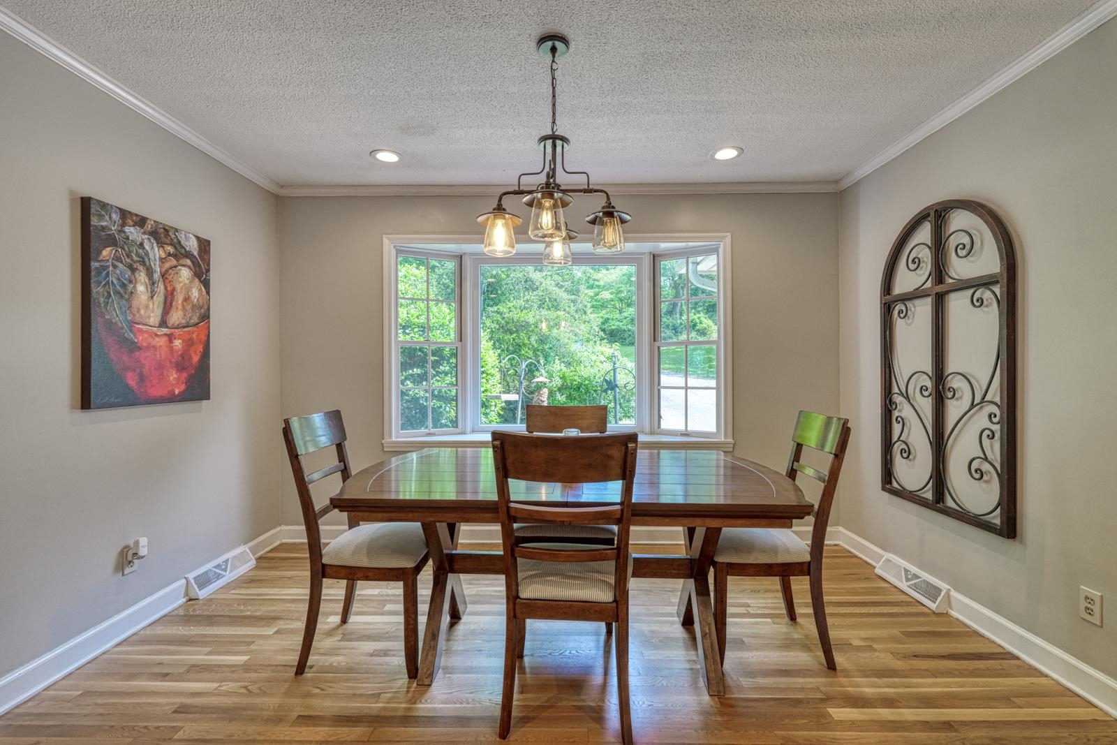 102 Hickory Hollow Drive Property Photo 8