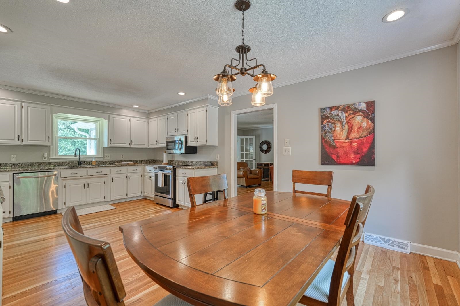 102 Hickory Hollow Drive Property Photo 12