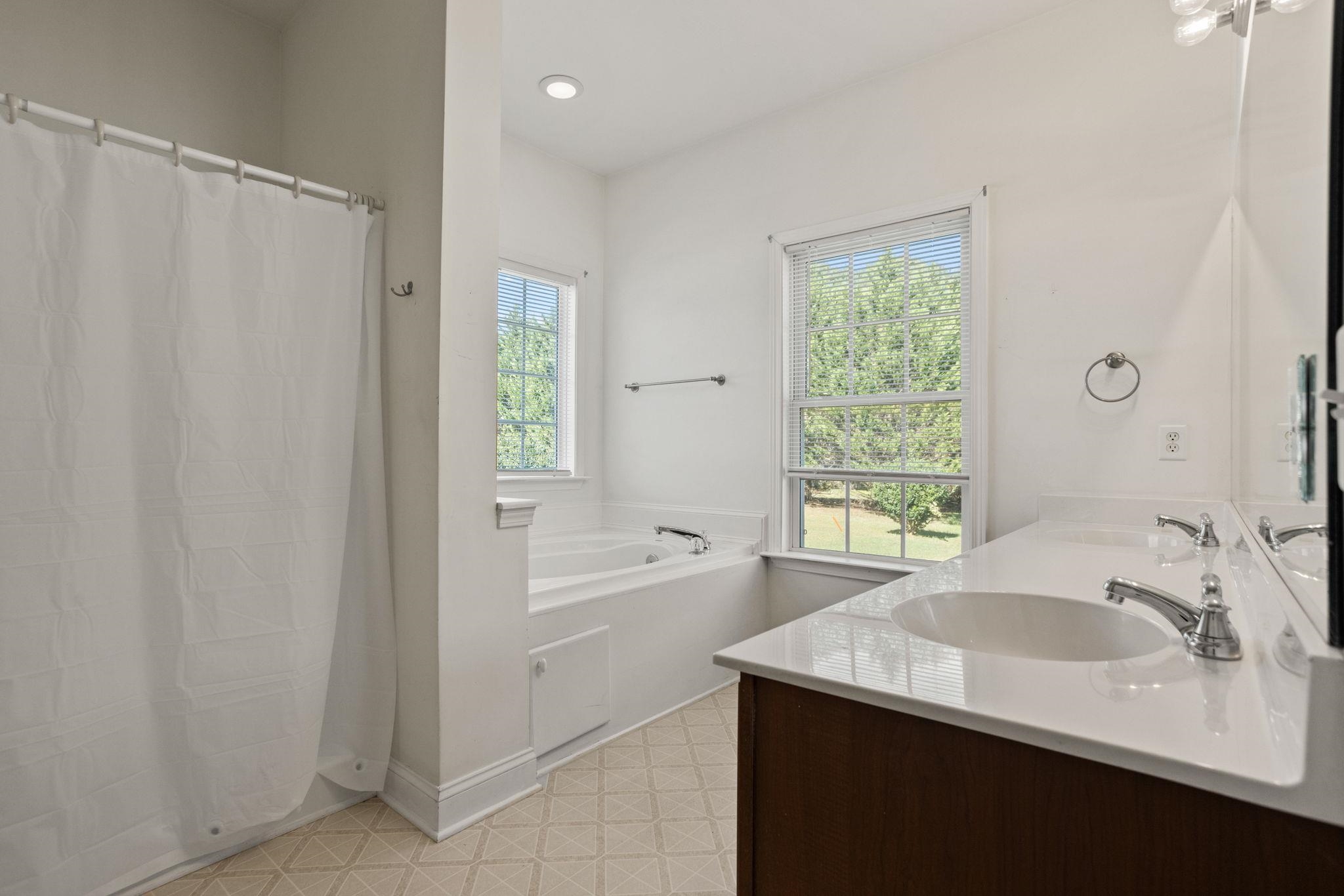 111 Quartermein Court Property Photo 14