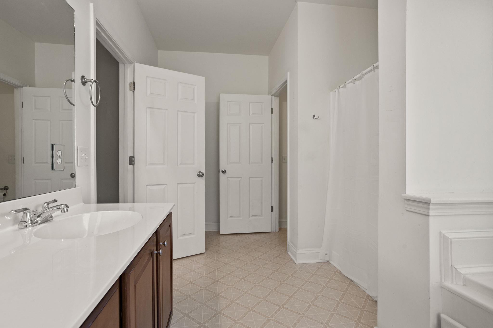 111 Quartermein Court Property Photo 15