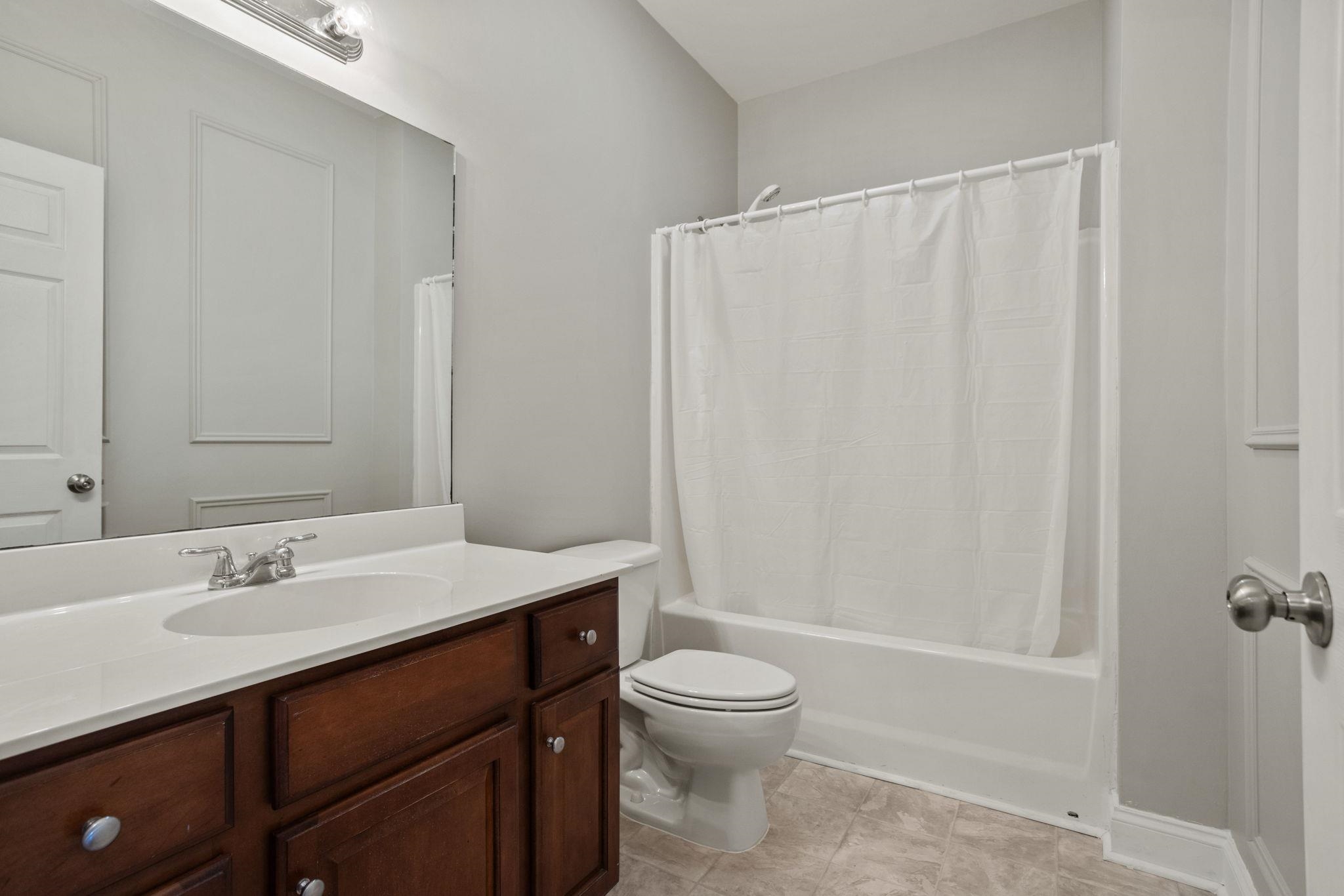 111 Quartermein Court Property Photo 21
