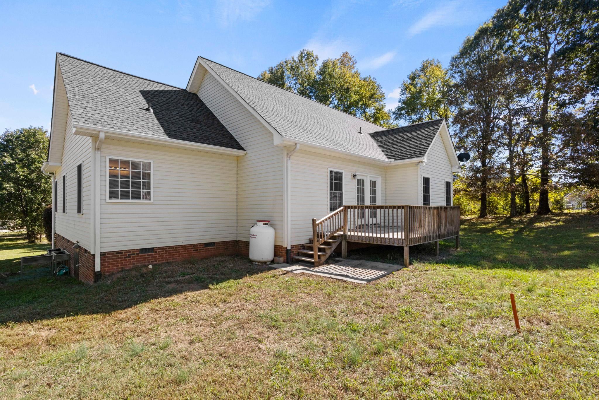 111 Quartermein Court Property Photo 28