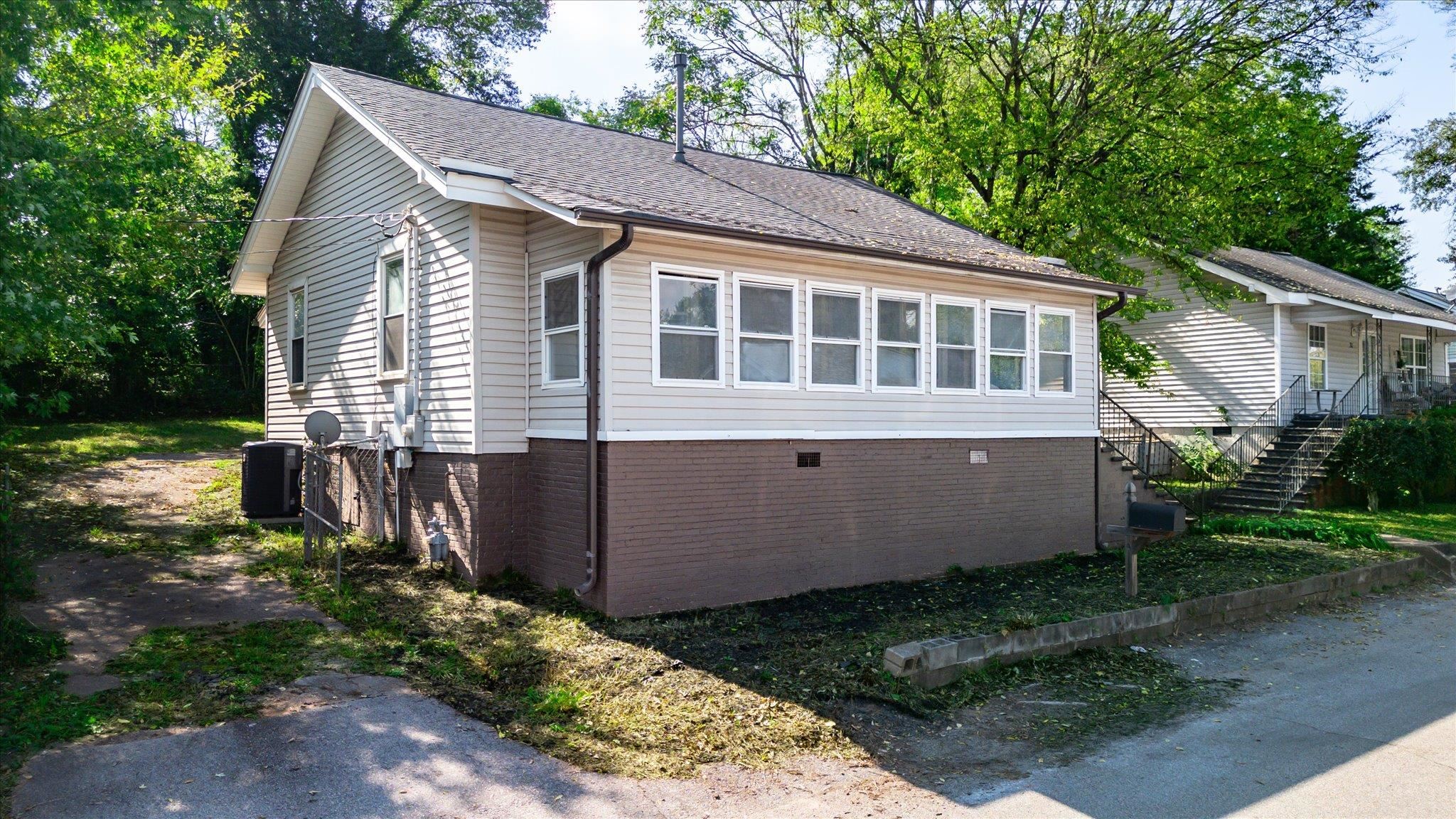 33 Ross Street Property Photo 1
