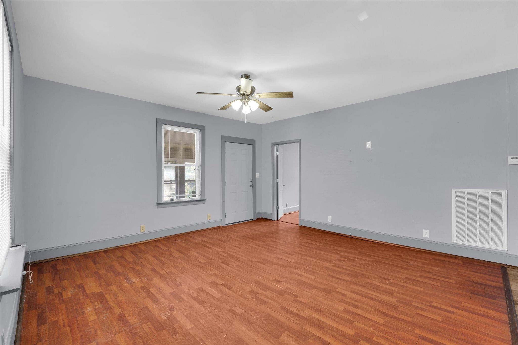 33 Ross Street Property Photo 7