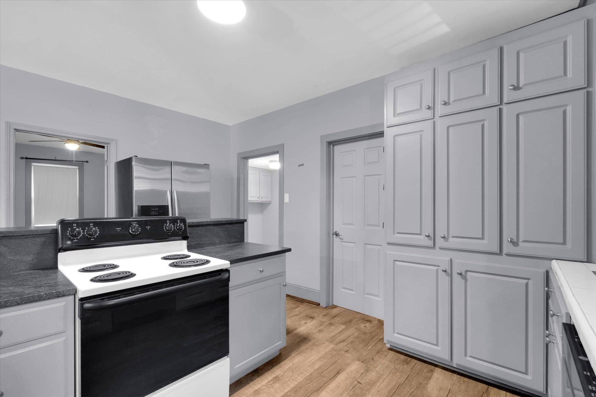 33 Ross Street Property Photo 10