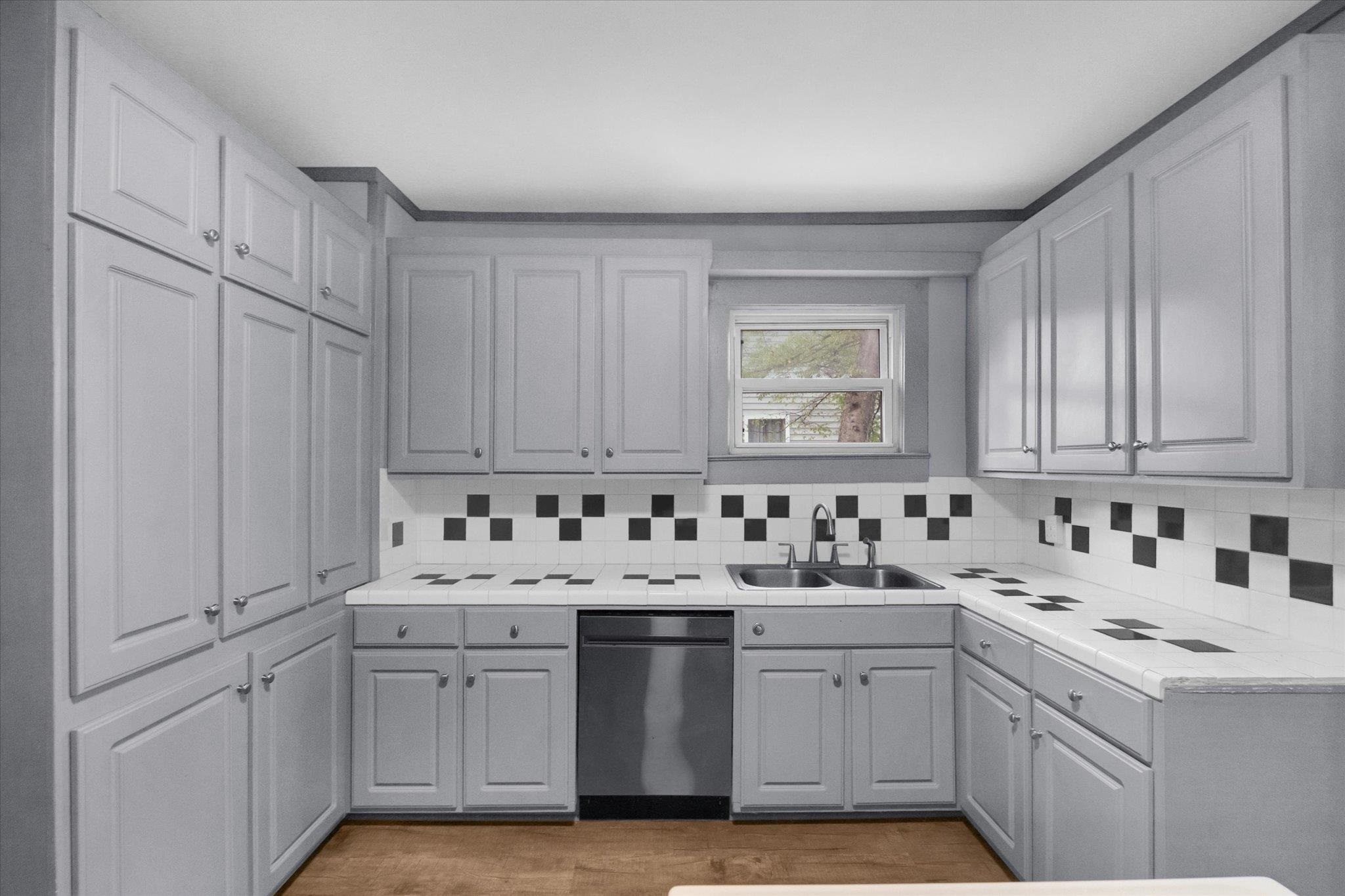33 Ross Street Property Photo 13