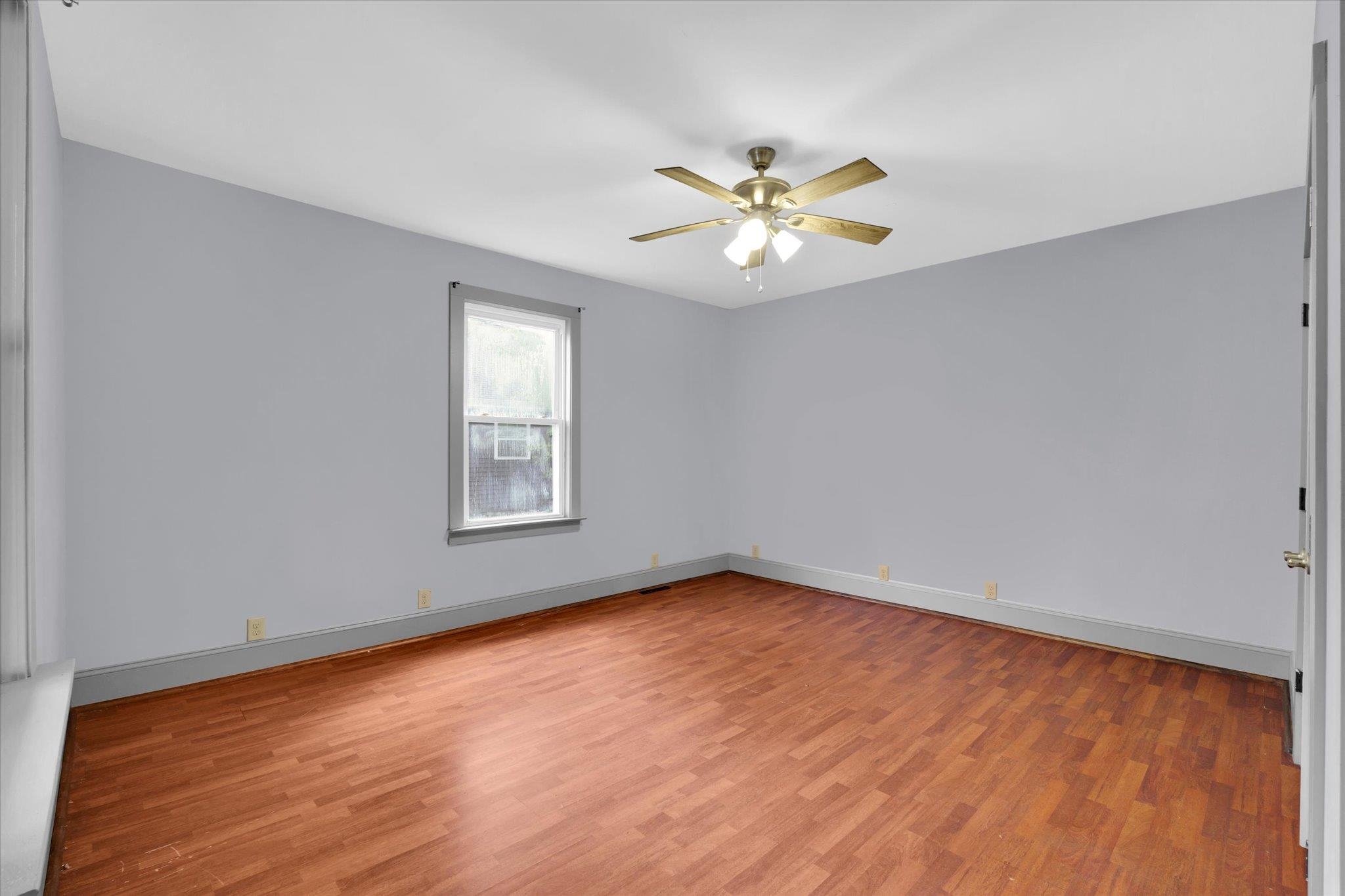 33 Ross Street Property Photo 14