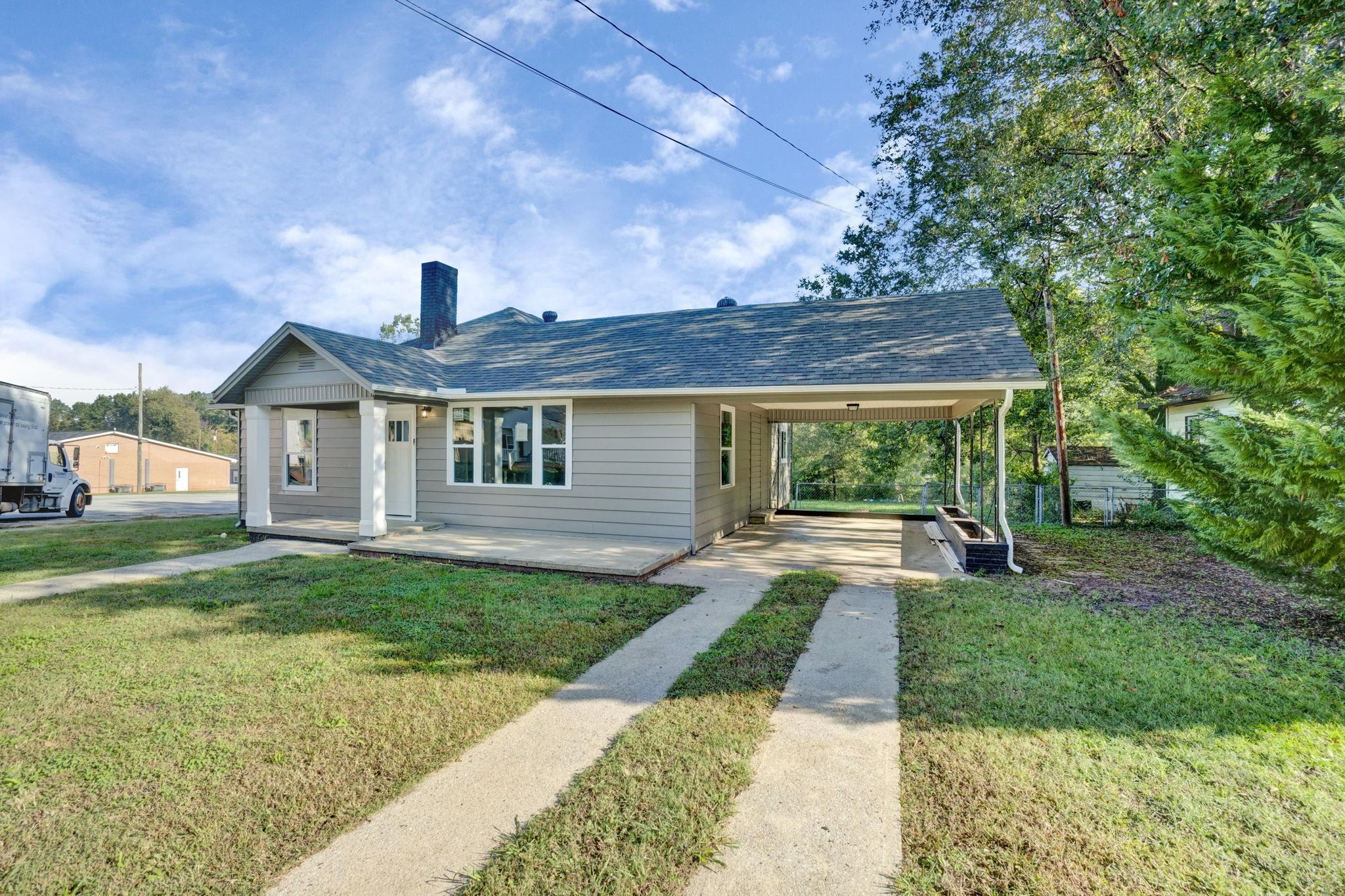202 Holland Street Property Photo 2