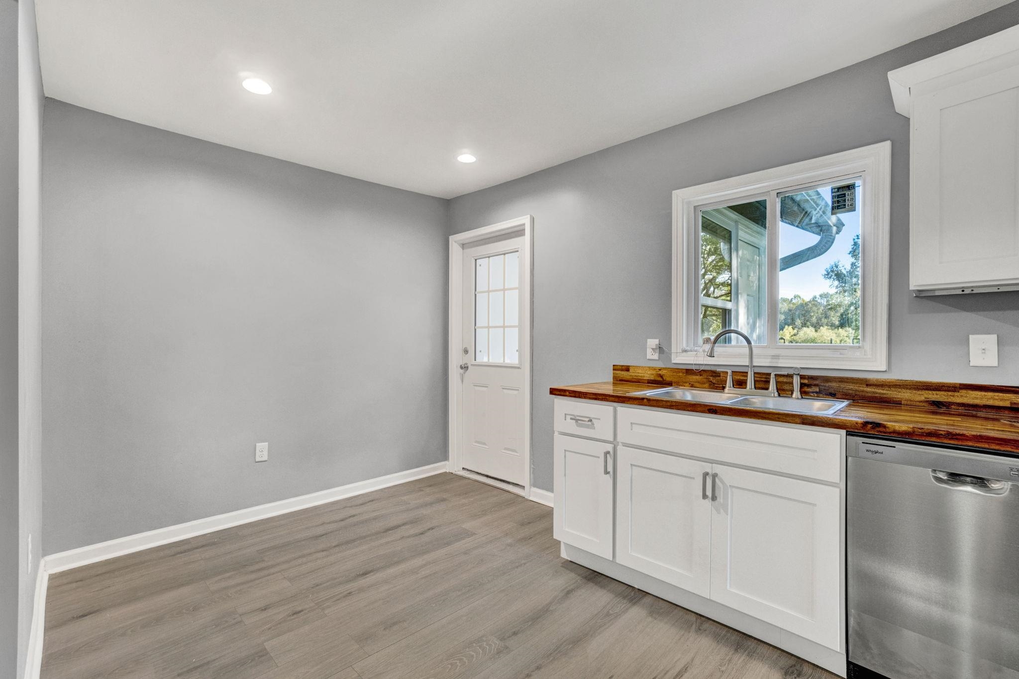 202 Holland Street Property Photo 10
