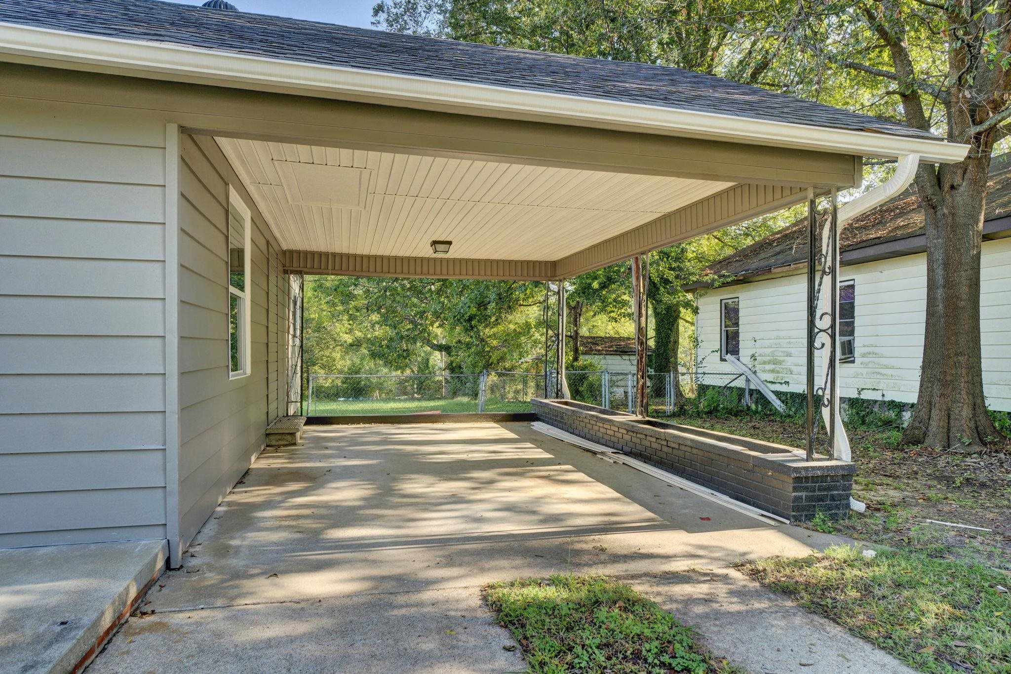 202 Holland Street Property Photo 35