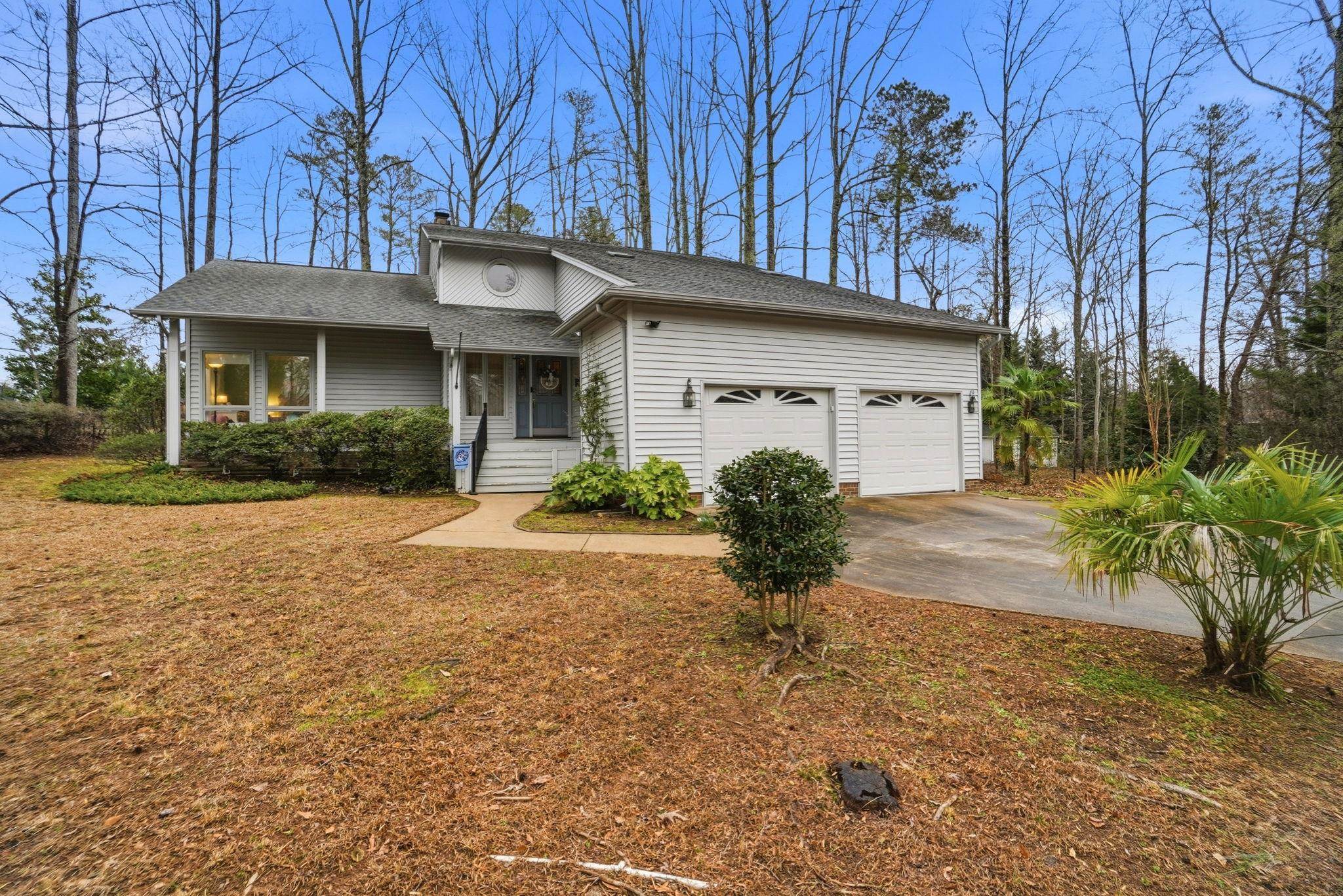 417 Forest Lane Dr Property Photo 1