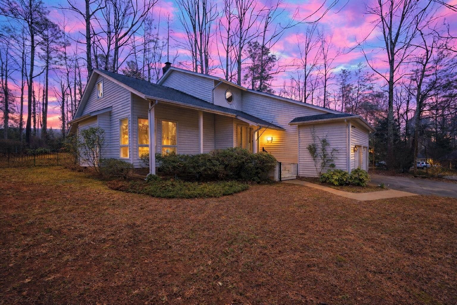 417 Forest Lane Dr Property Photo 2