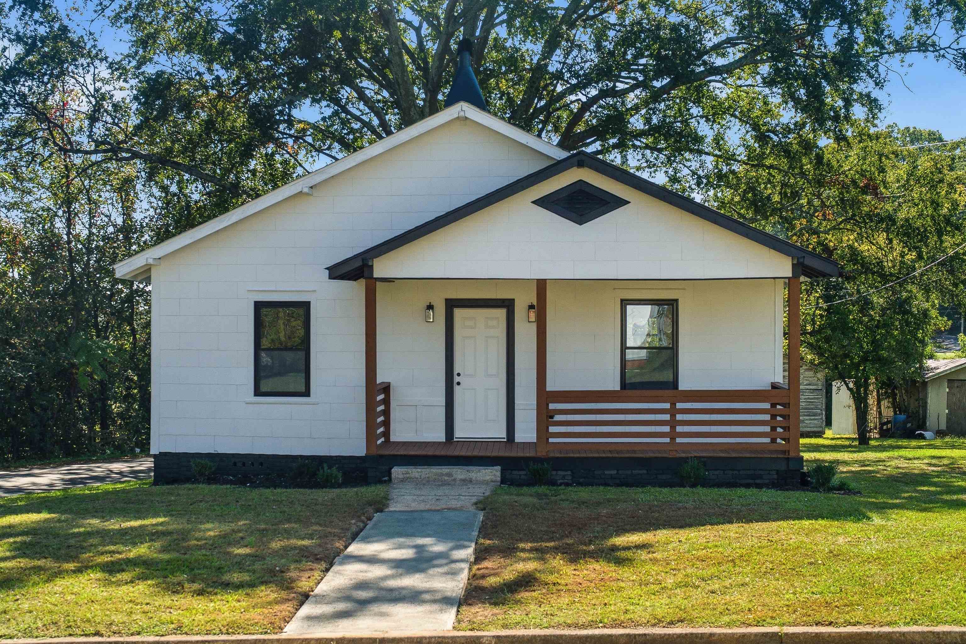 2 3rd Street Property Photo 1