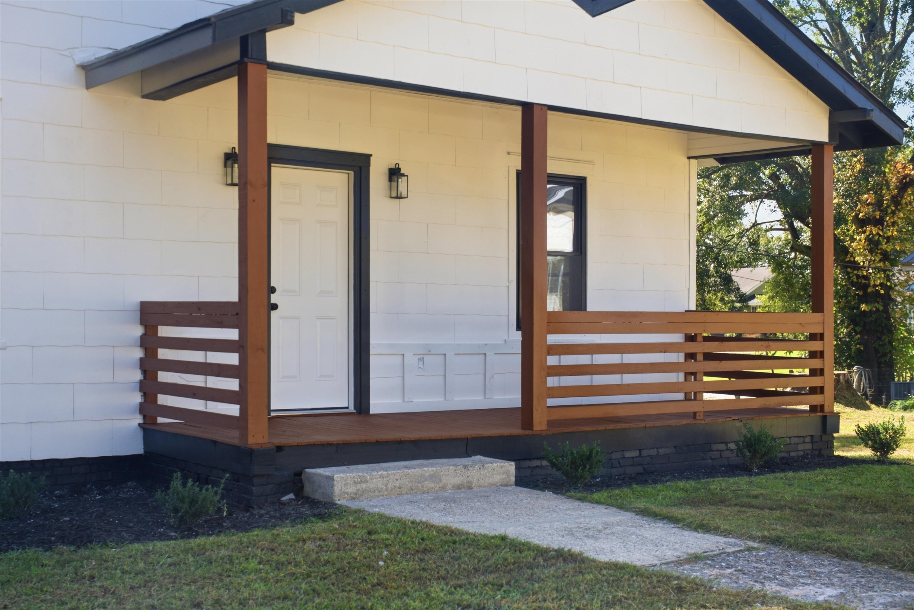 2 3rd Street Property Photo 4
