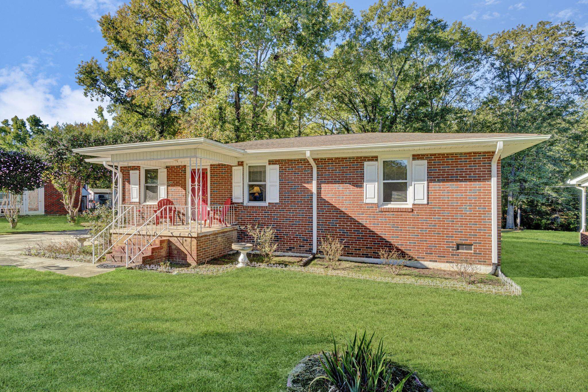 446 Meadowbrook Avenue Property Photo 2