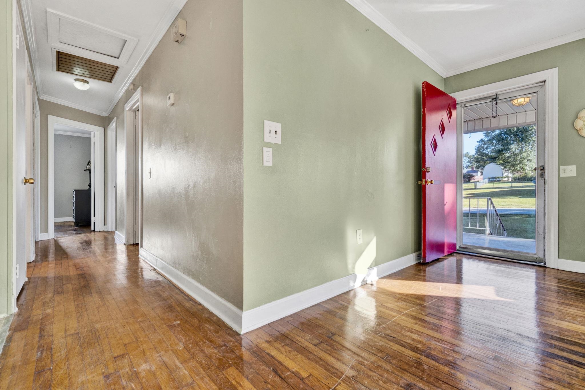 446 Meadowbrook Avenue Property Photo 8