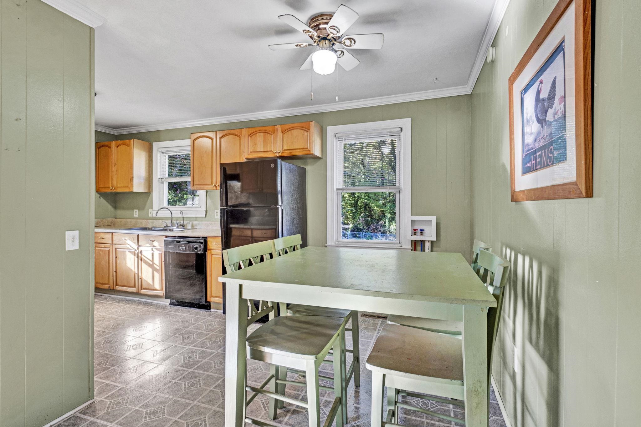 446 Meadowbrook Avenue Property Photo 10