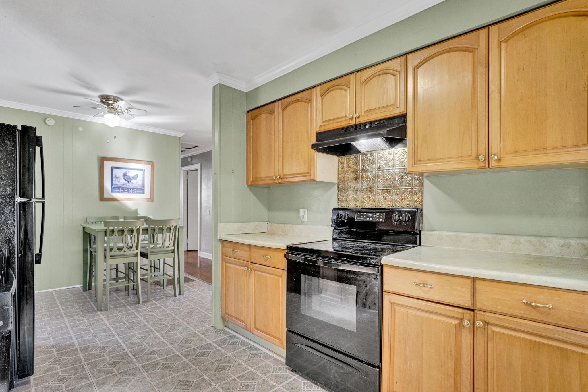 446 Meadowbrook Avenue Property Photo 16