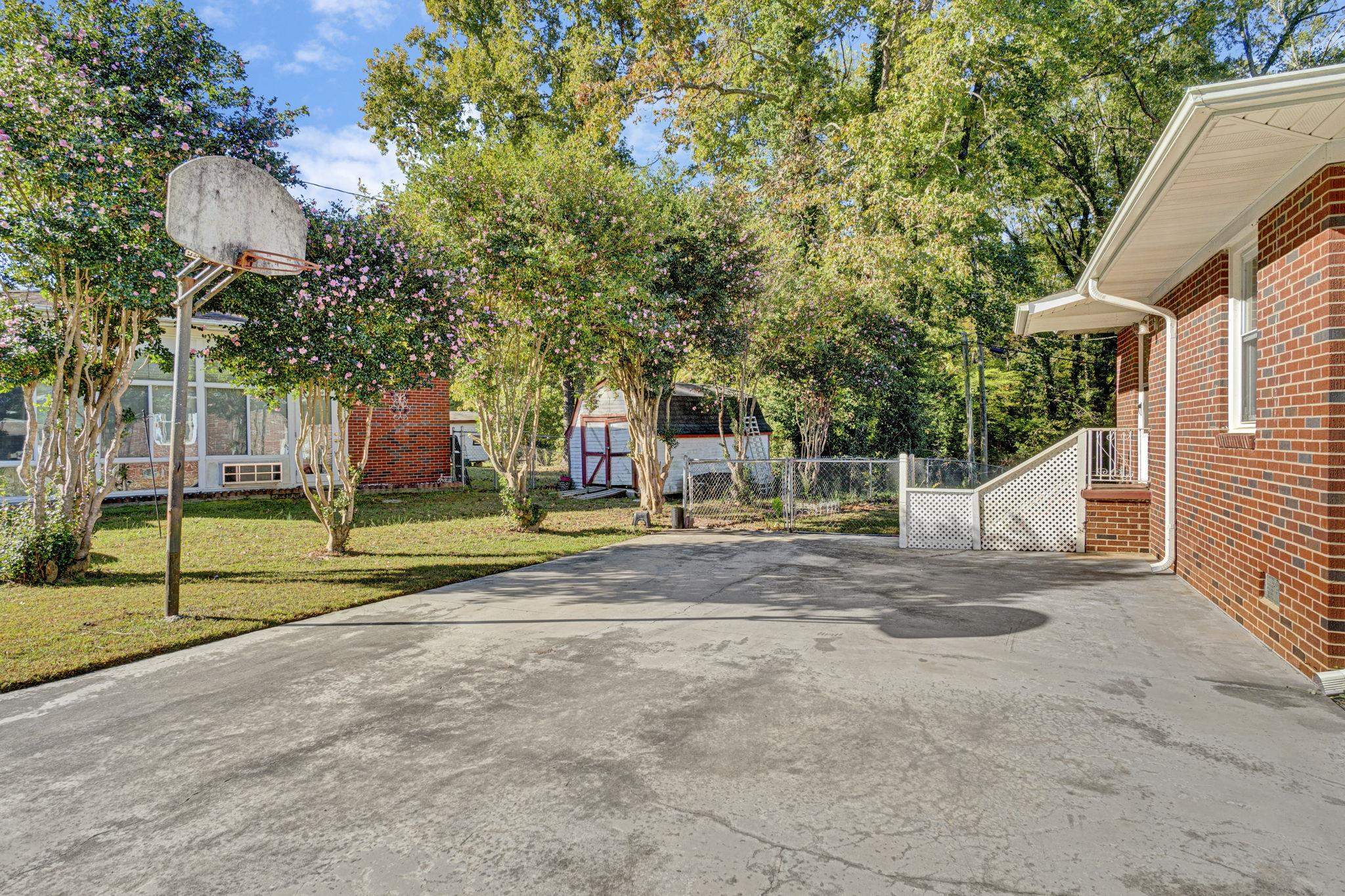 446 Meadowbrook Avenue Property Photo 37