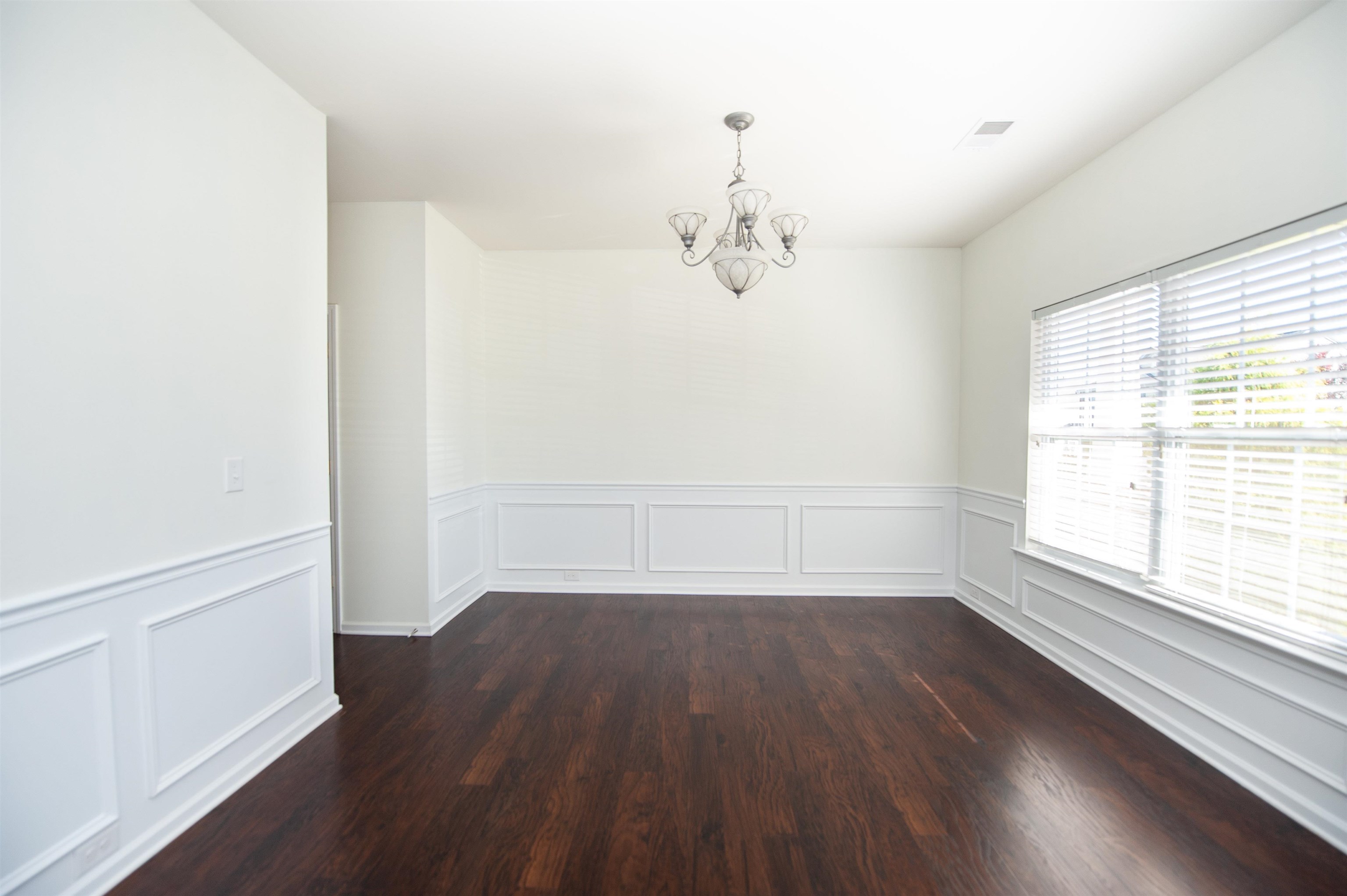 581 Friar Park Lane Property Photo 6