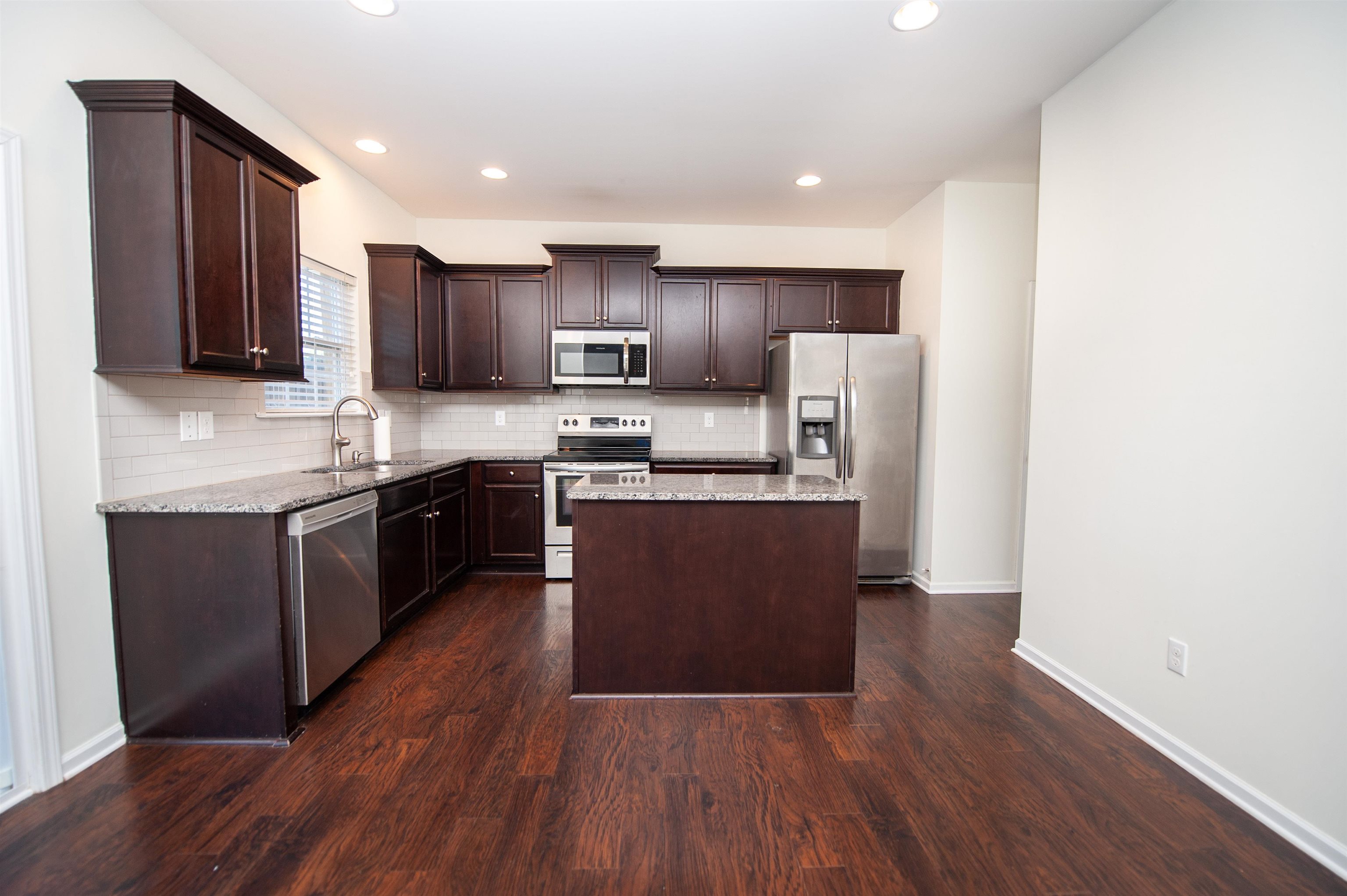 581 Friar Park Lane Property Photo 7