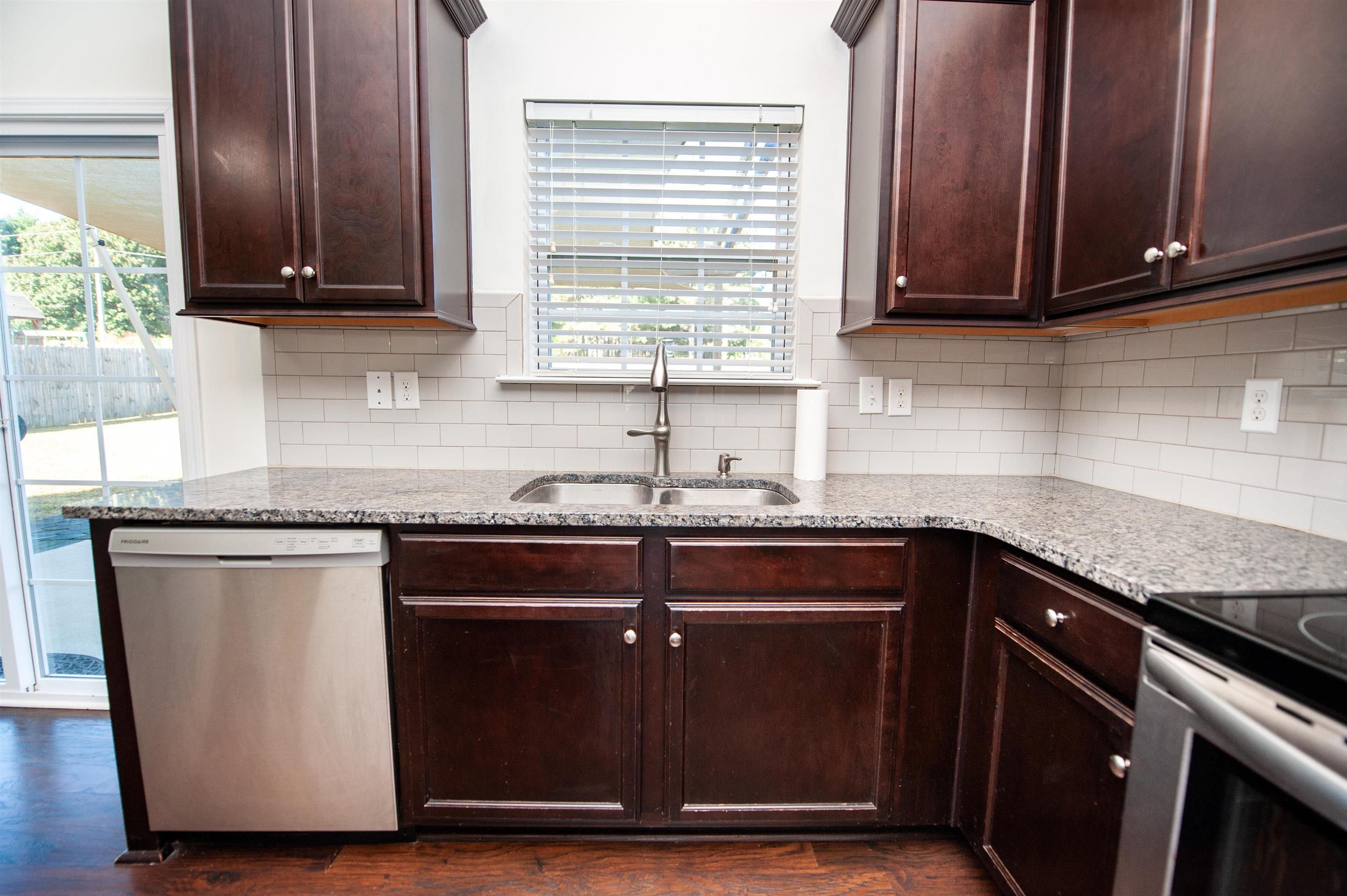 581 Friar Park Lane Property Photo 8