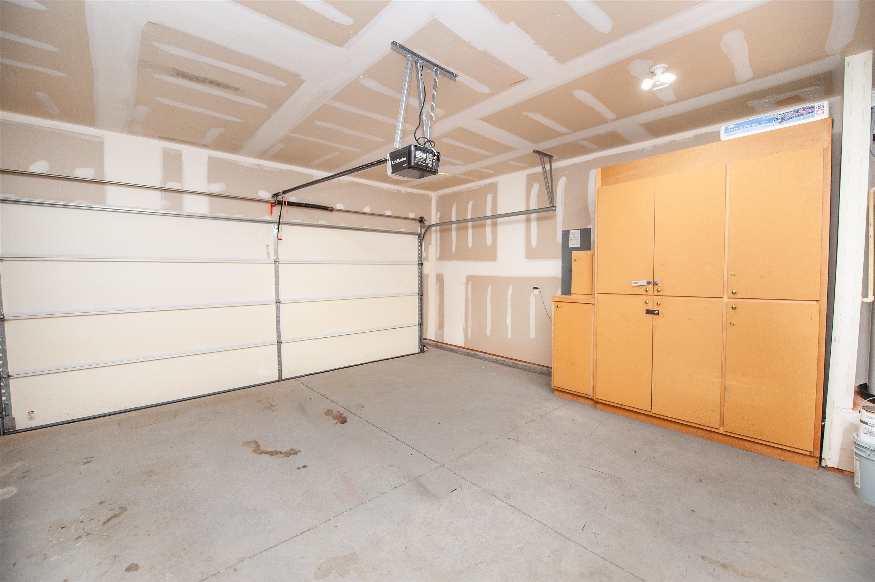 581 Friar Park Lane Property Photo 32