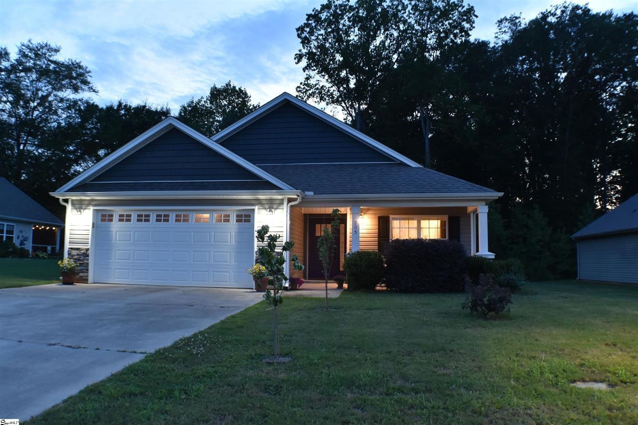 205 Tesla Court Property Photo 3