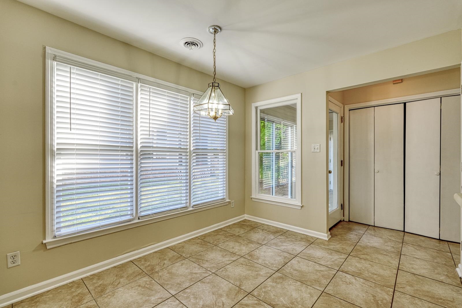 243 Old Towne Road Property Photo 10