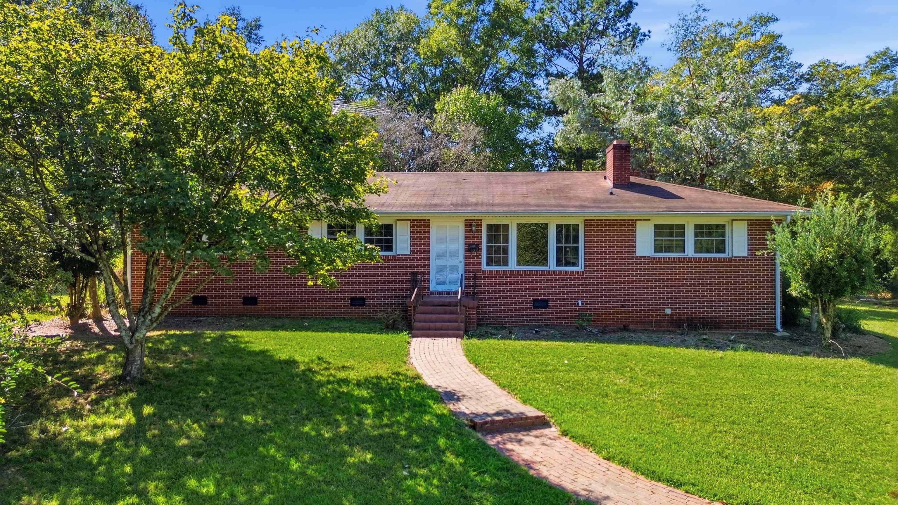 309 Eskew Cir Circle Property Photo 2