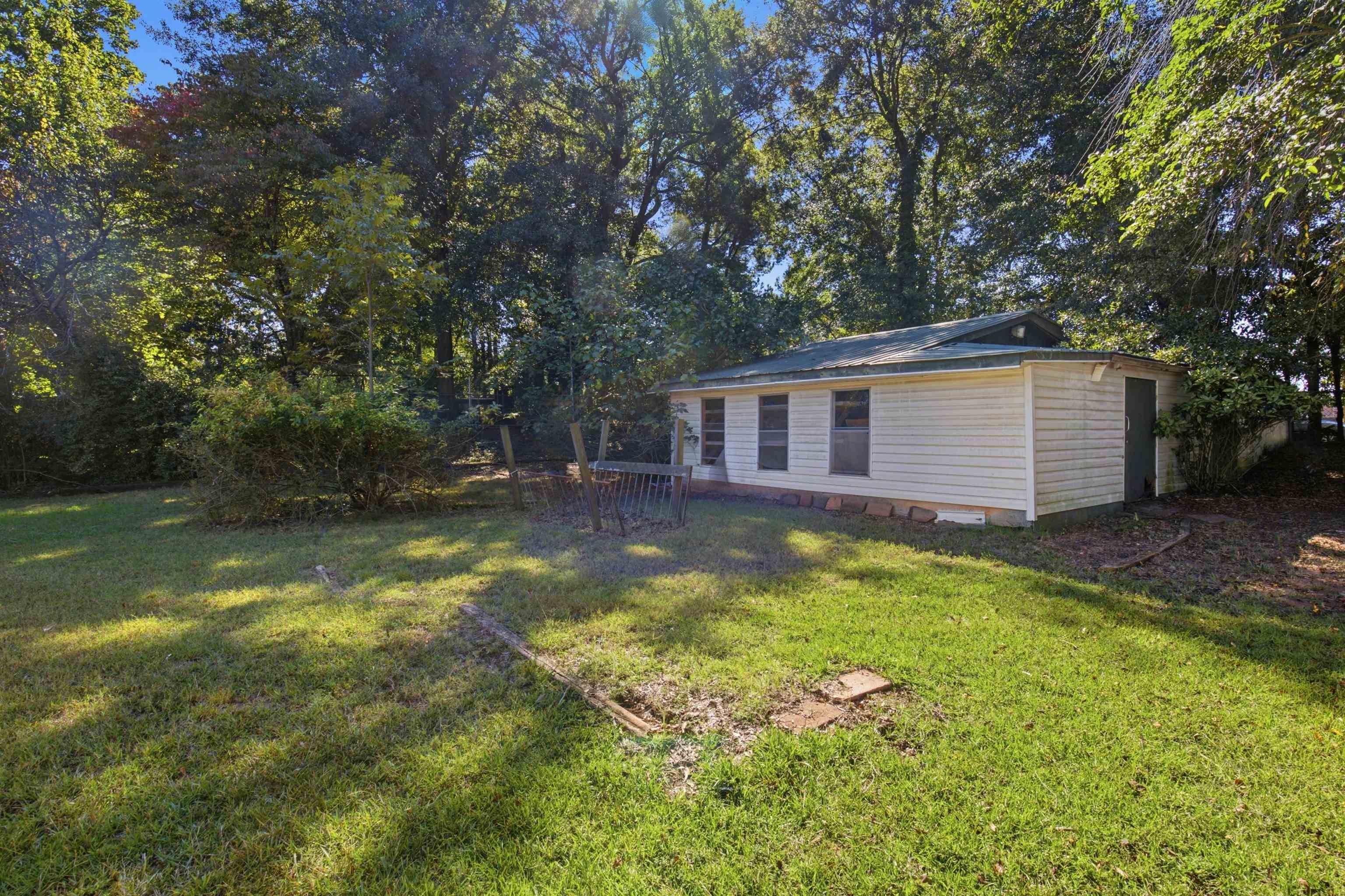 309 Eskew Cir Circle Property Photo 13