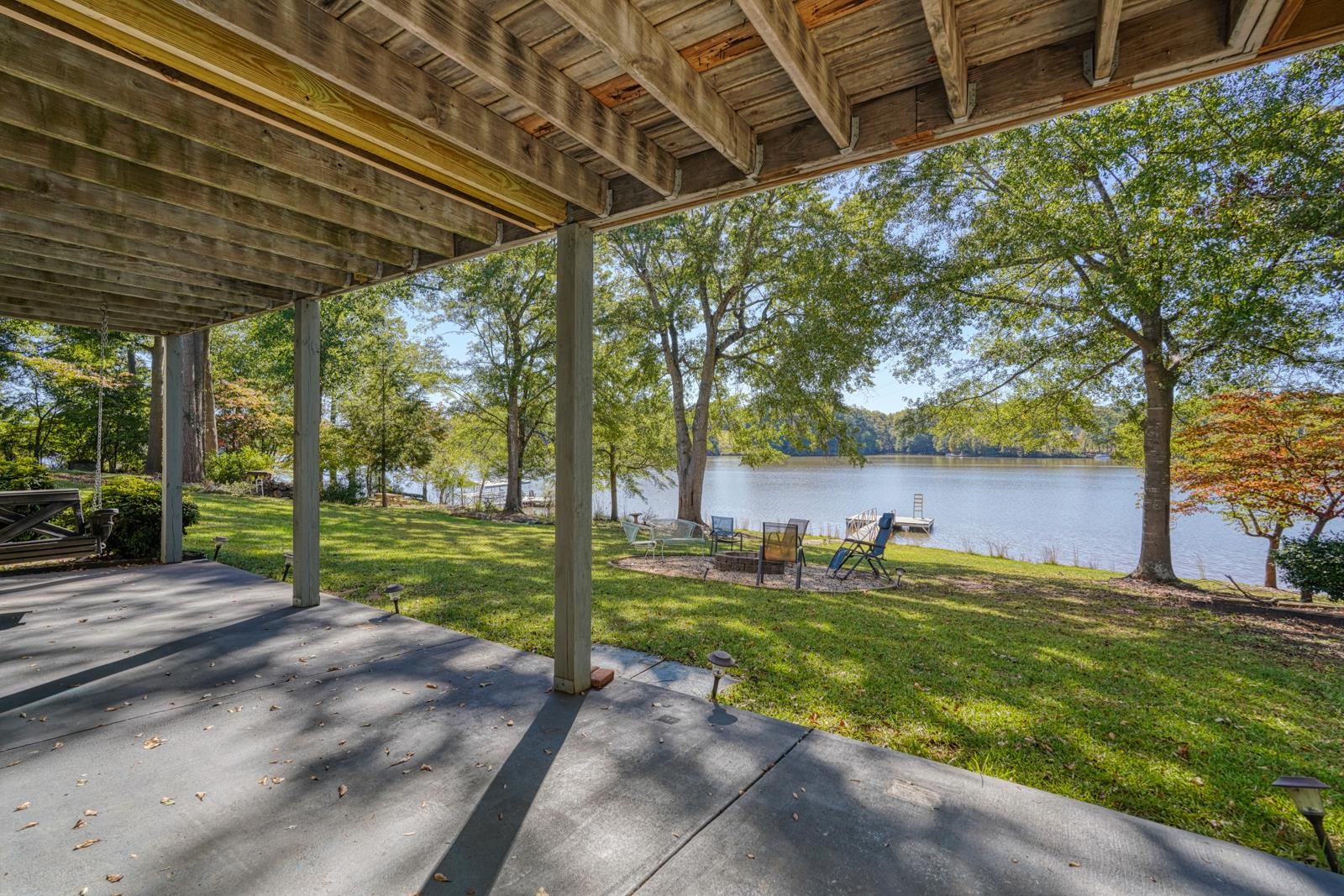 200 S Pointe Property Photo 2