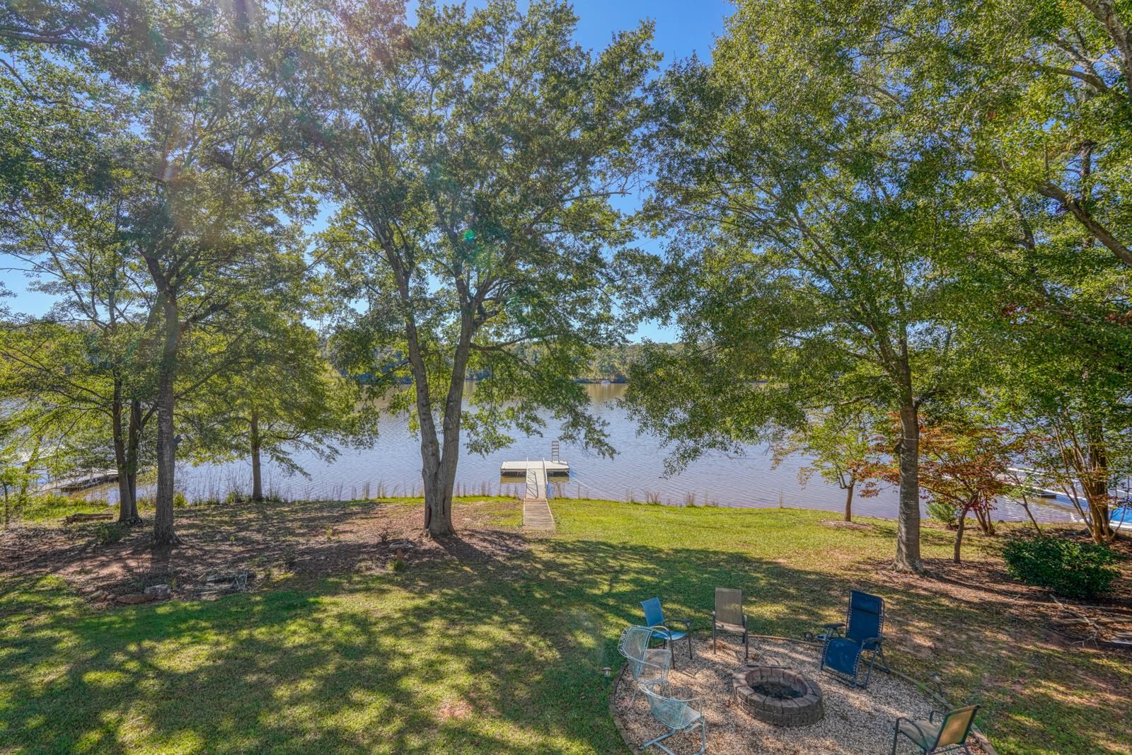 200 S Pointe Property Photo 11