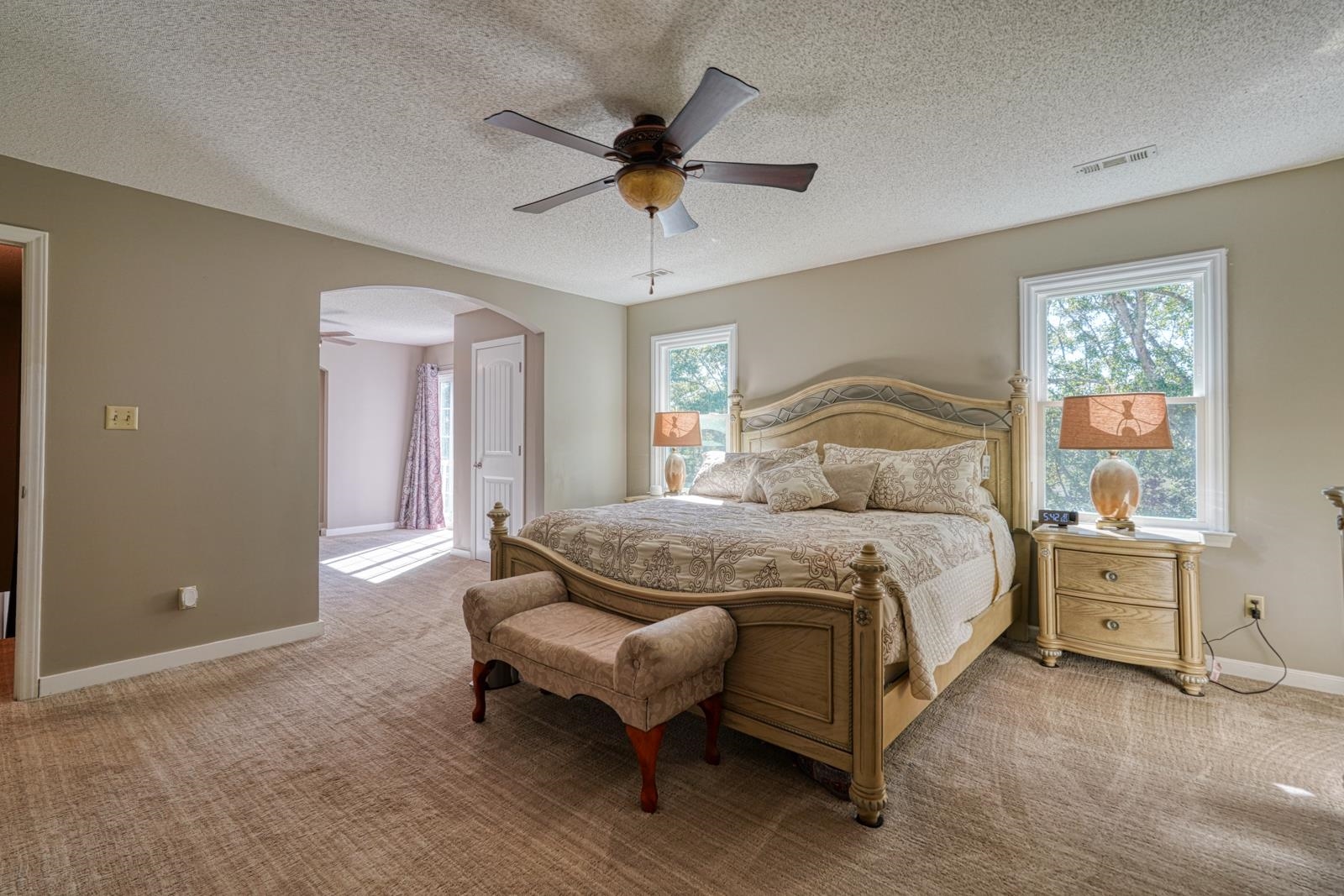 200 S Pointe Property Photo 17
