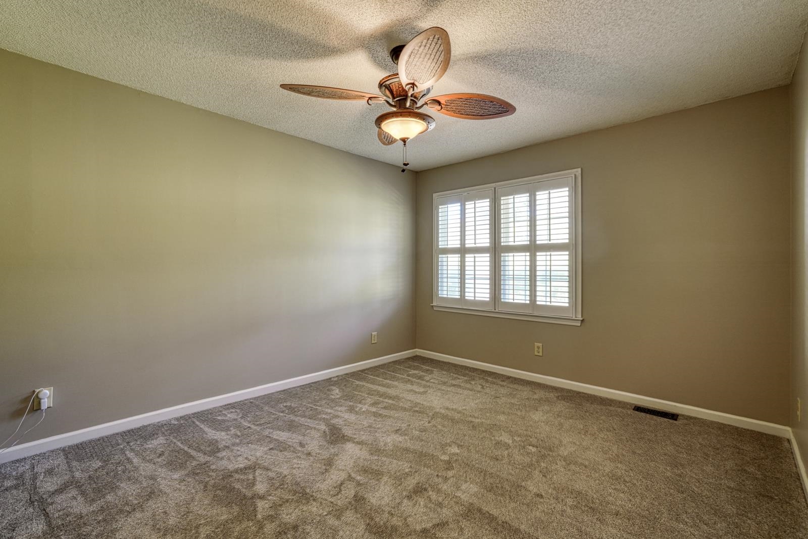 200 S Pointe Property Photo 29