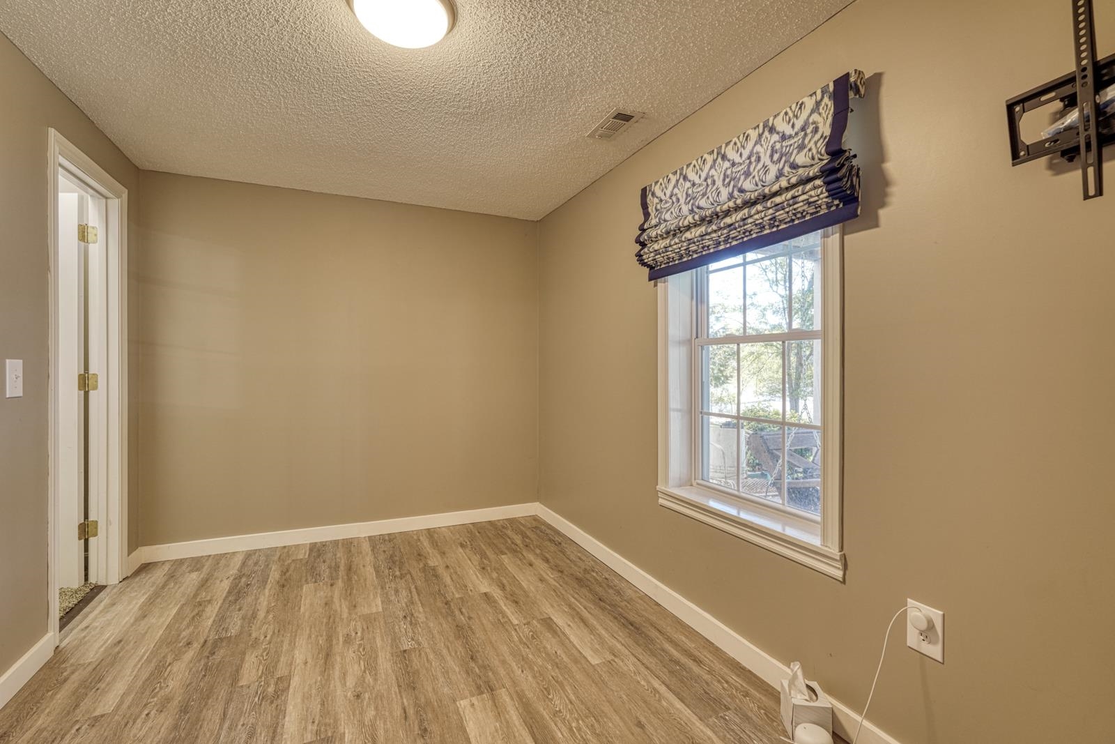 200 S Pointe Property Photo 33