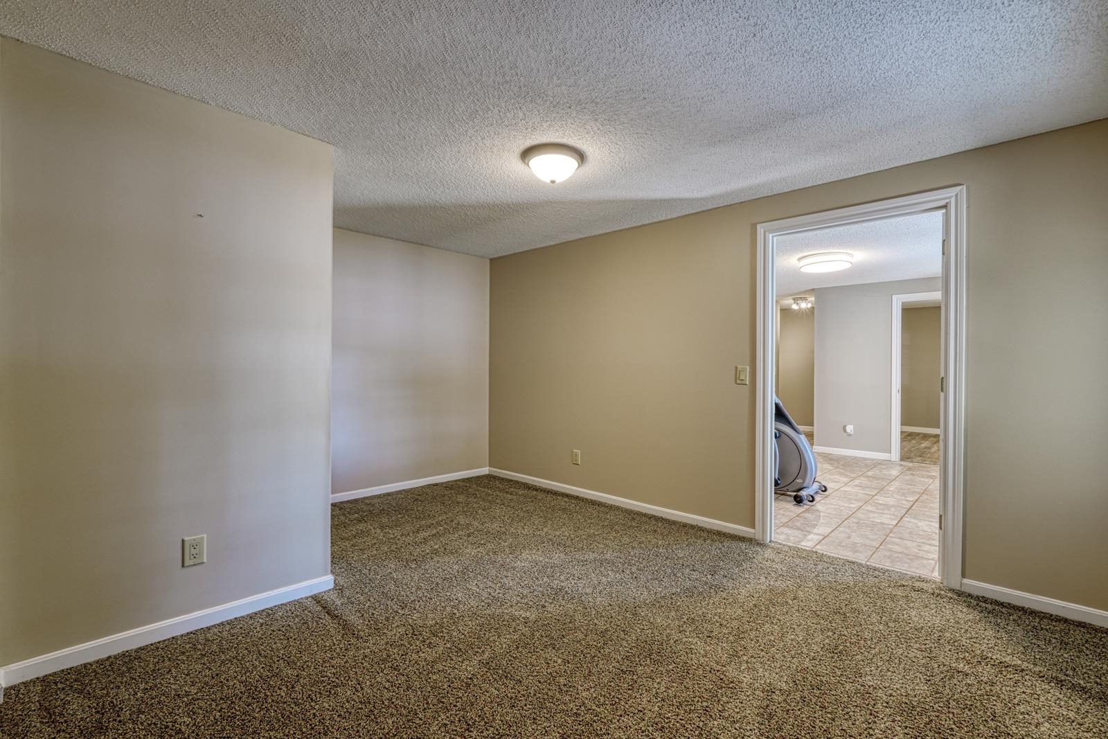 200 S Pointe Property Photo 37