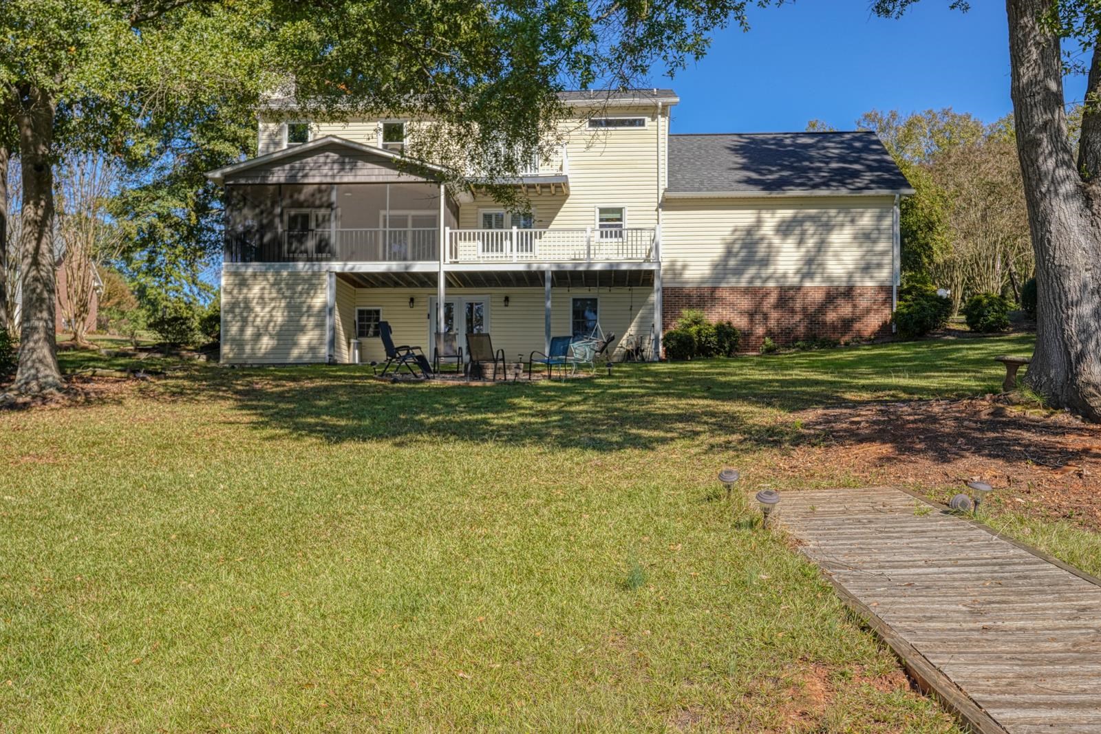 200 S Pointe Property Photo 41