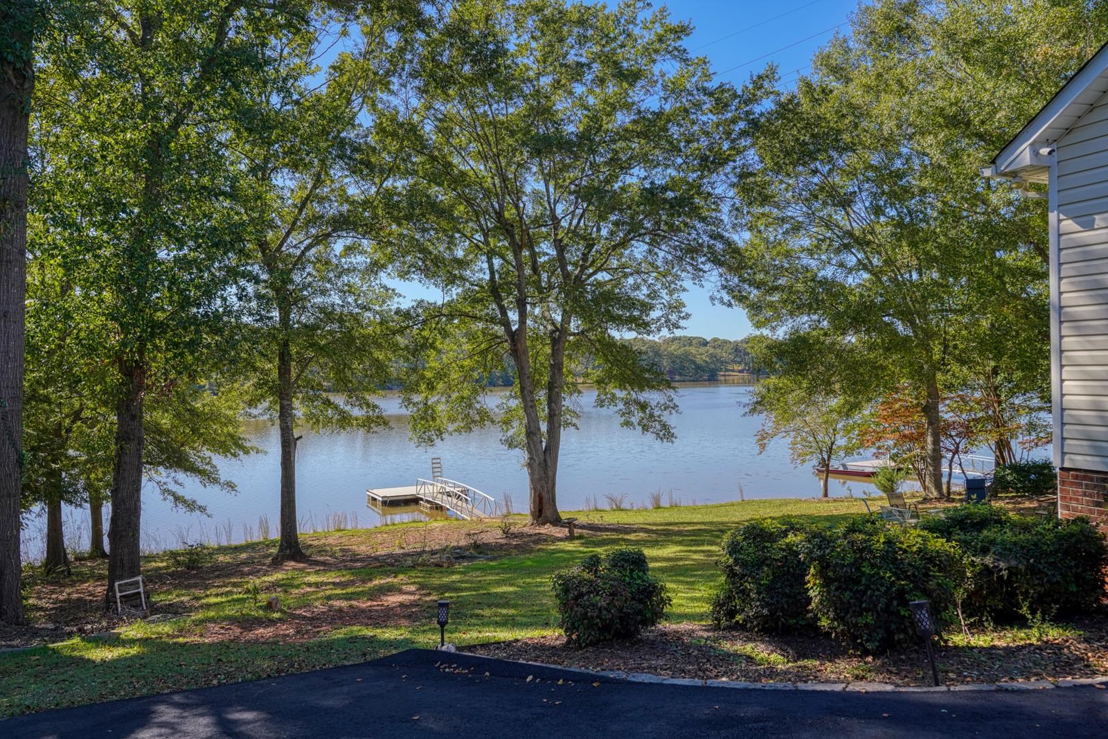 200 S Pointe Property Photo 43