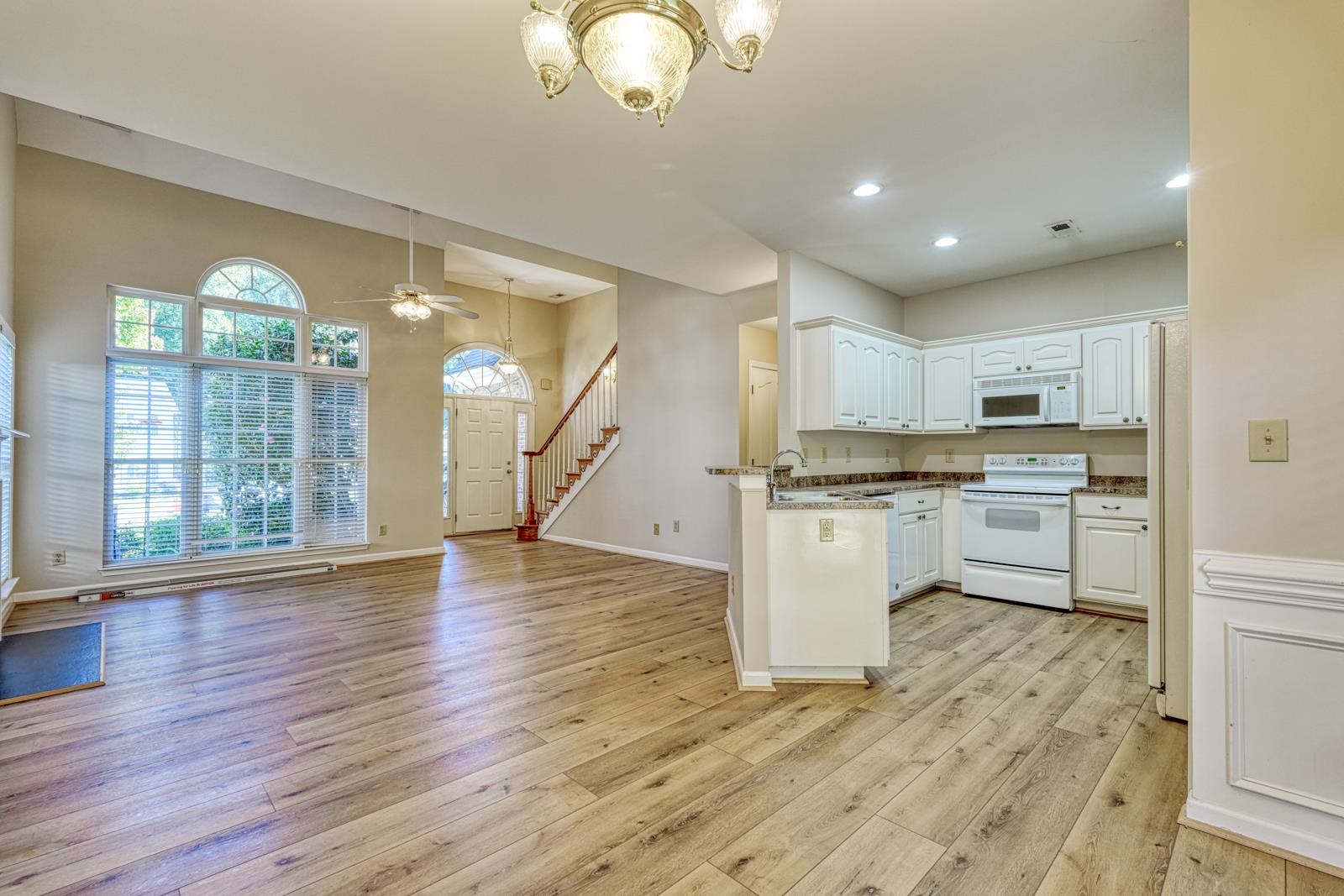 840 Laurelcreek Drive Property Photo 12