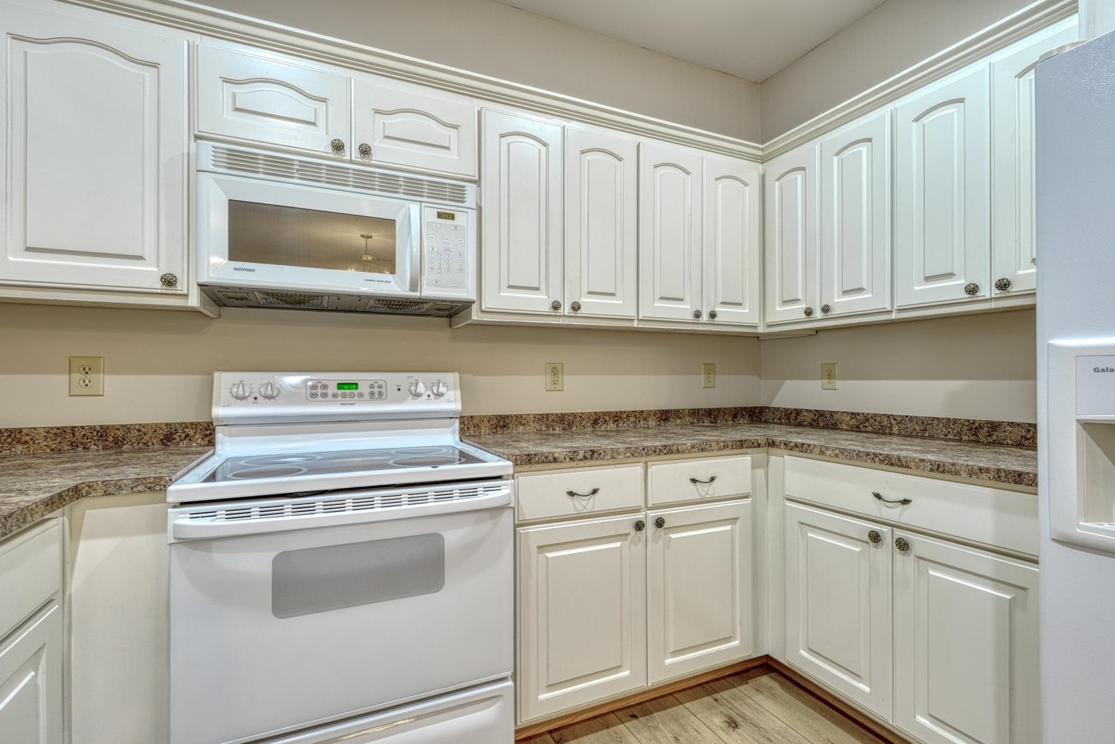 840 Laurelcreek Drive Property Photo 16