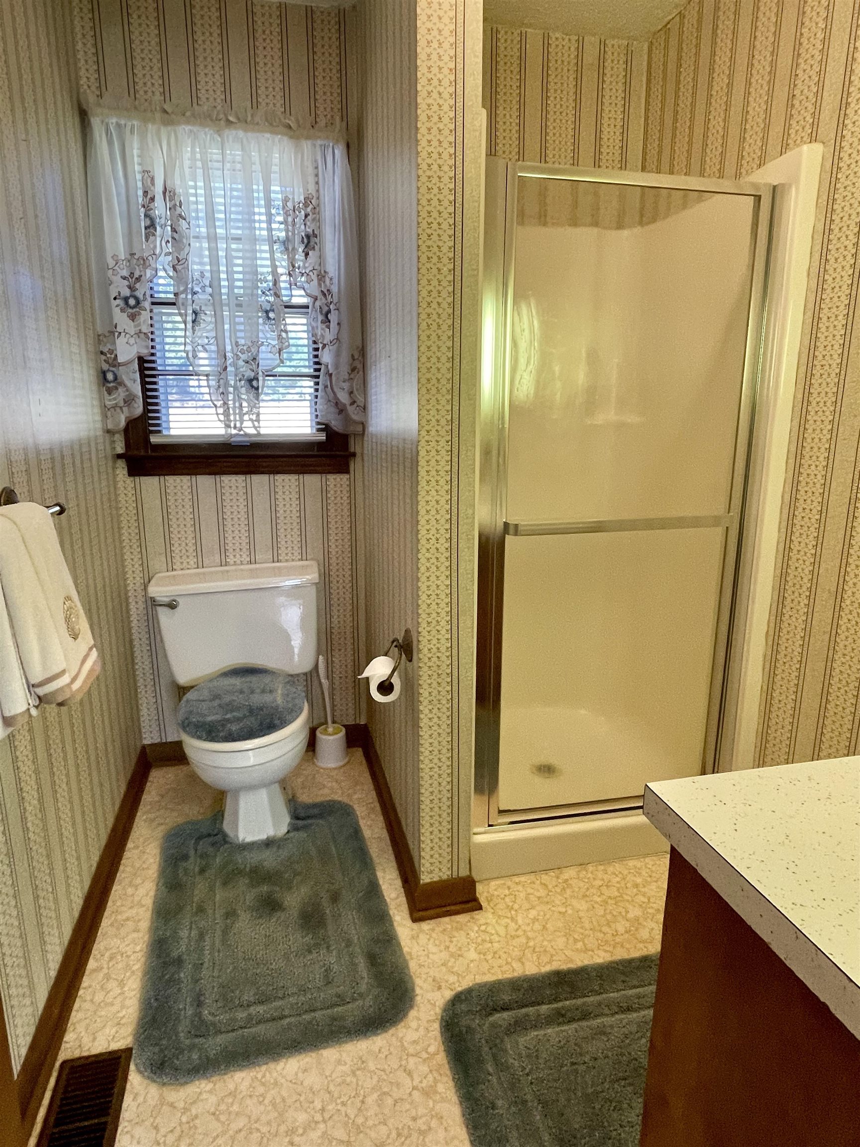 1007 Thomas Road Property Photo 25