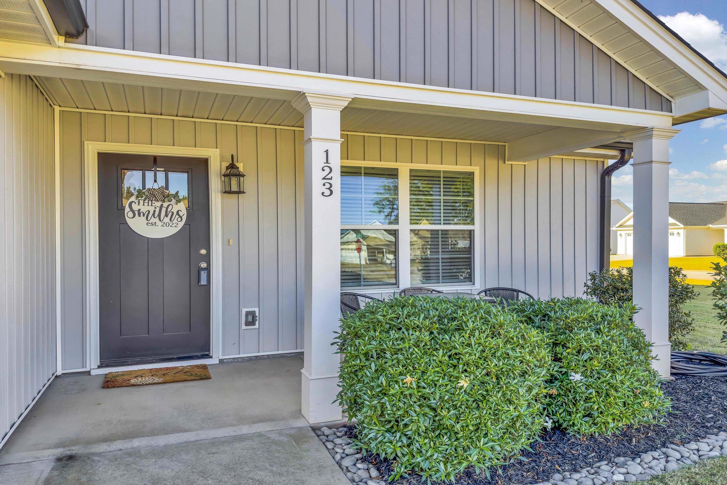 123 Lily Way Property Photo 3