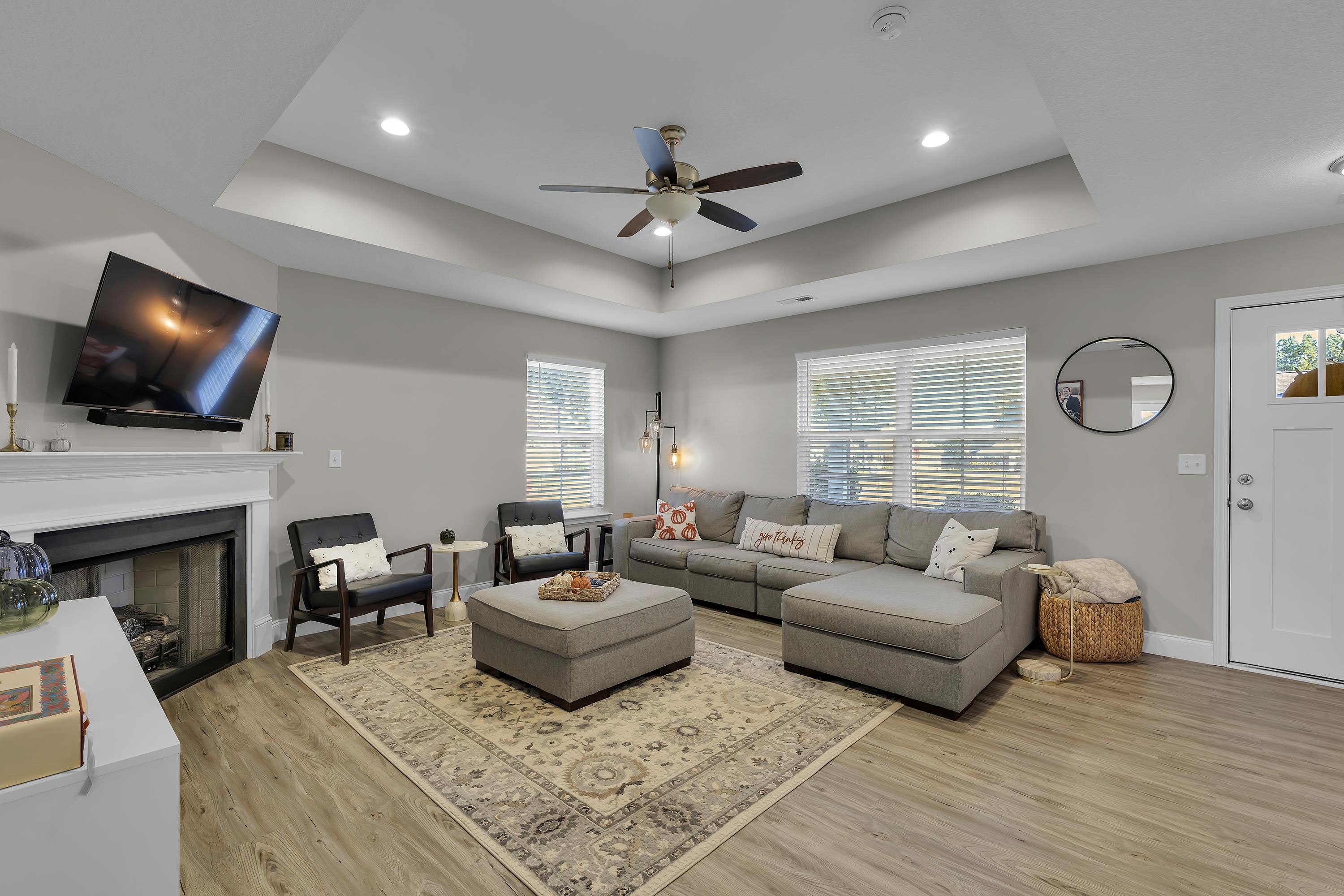 123 Lily Way Property Photo 6
