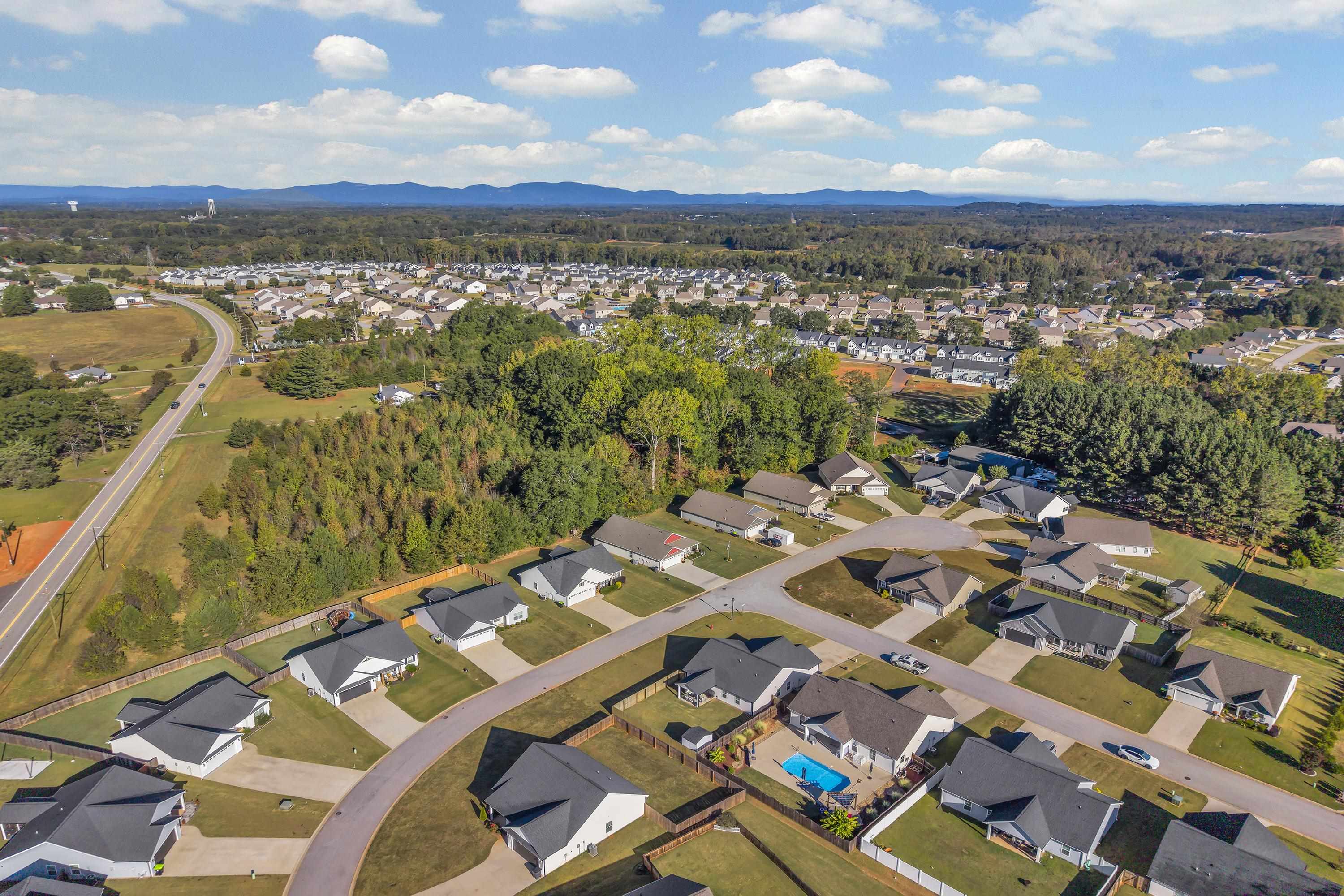 123 Lily Way Property Photo 28