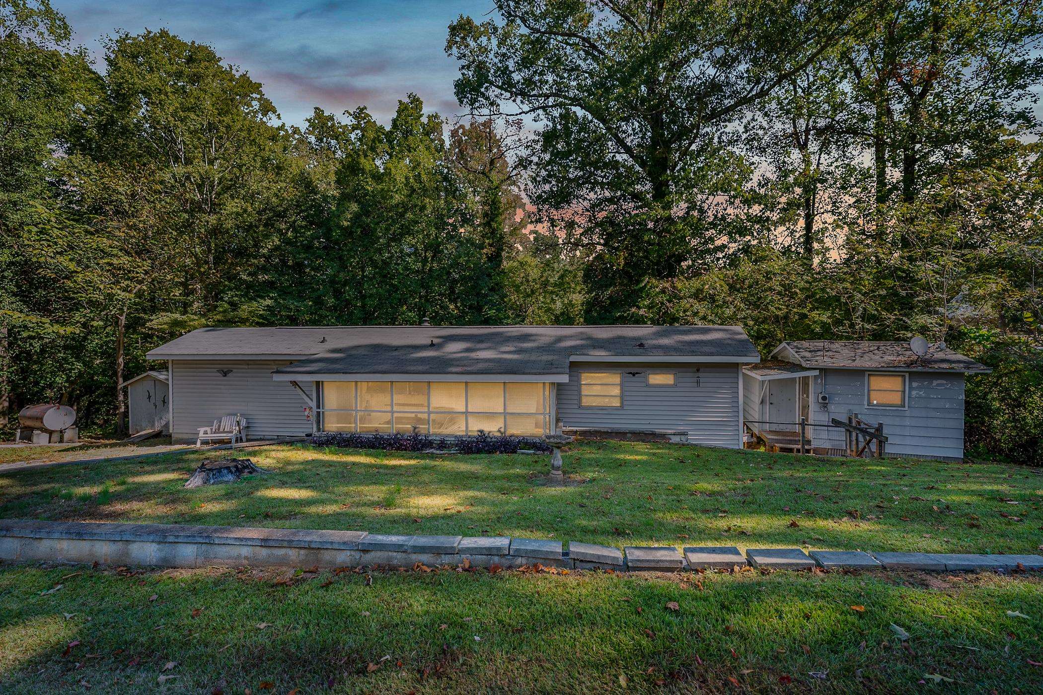306 S Lakeview Drive Property Photo 1
